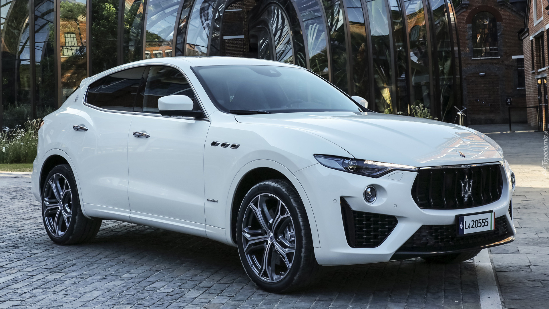 Białe, Maserati Levante GranSport