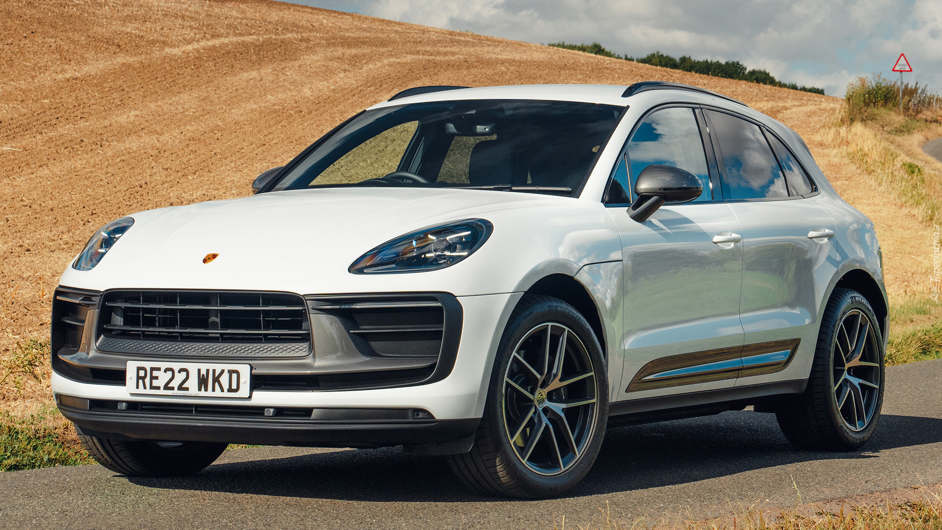 Białe, Porsche Macan T