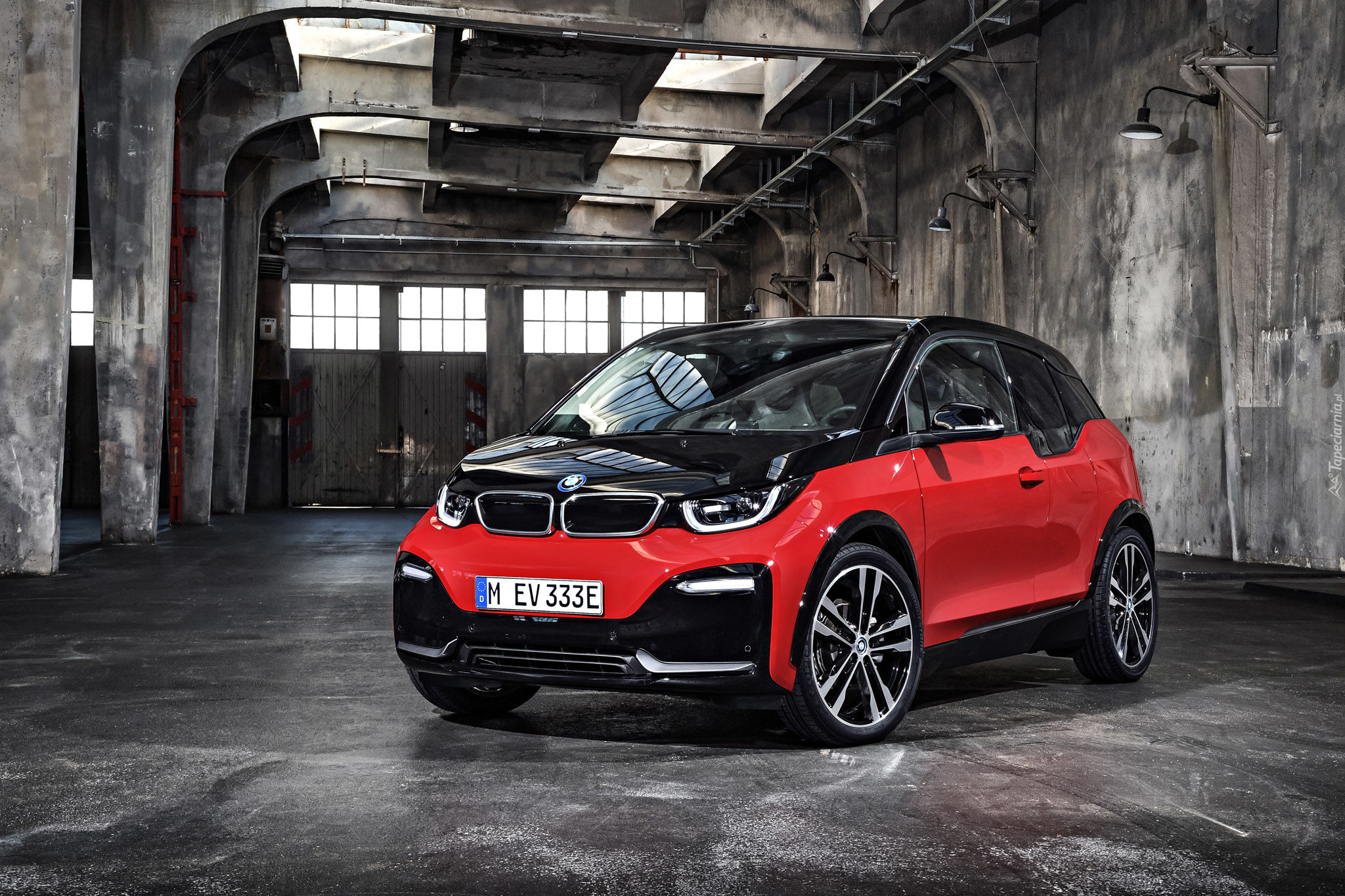 Czerwono-czarne, BMW i3