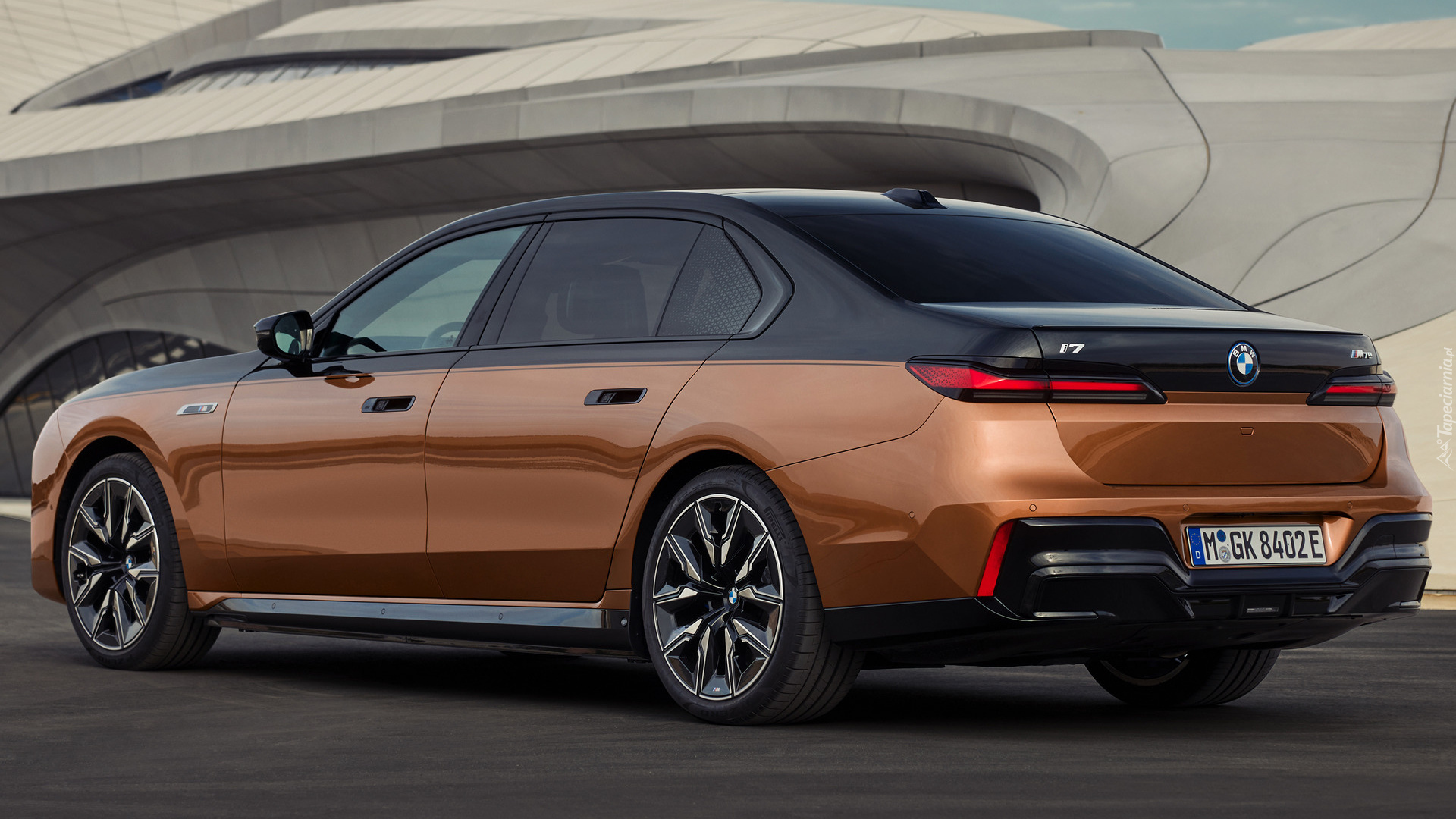 BMW i7 M70