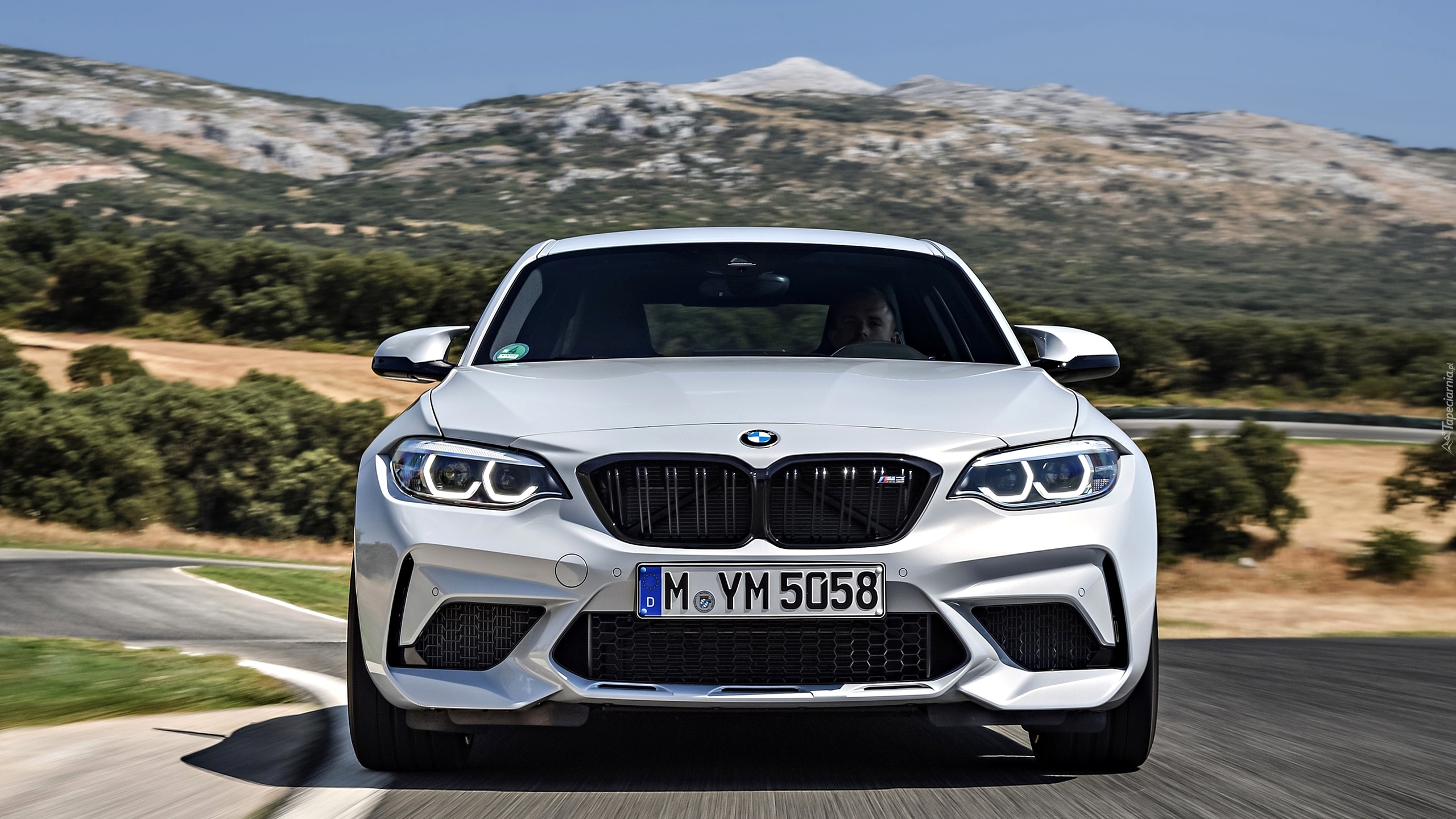 BMW M2 Competition, Droga