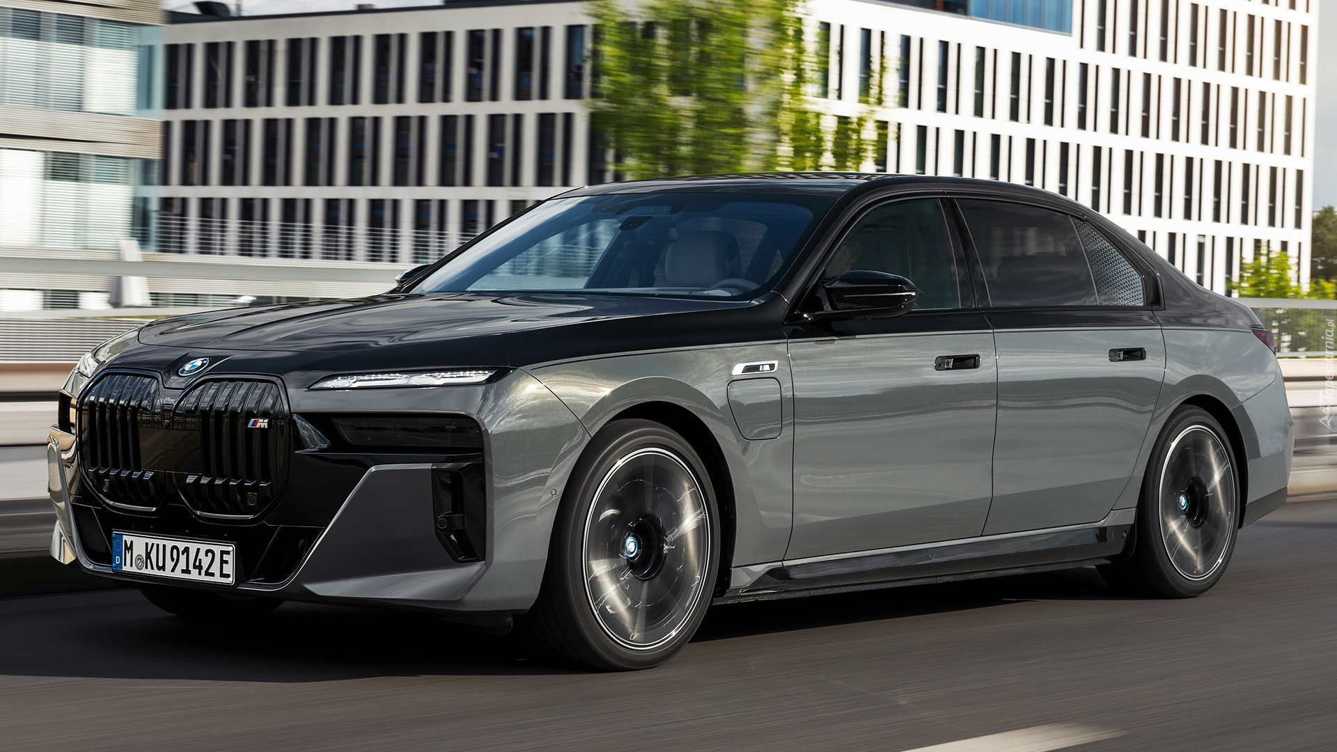 BMW M760e, G70