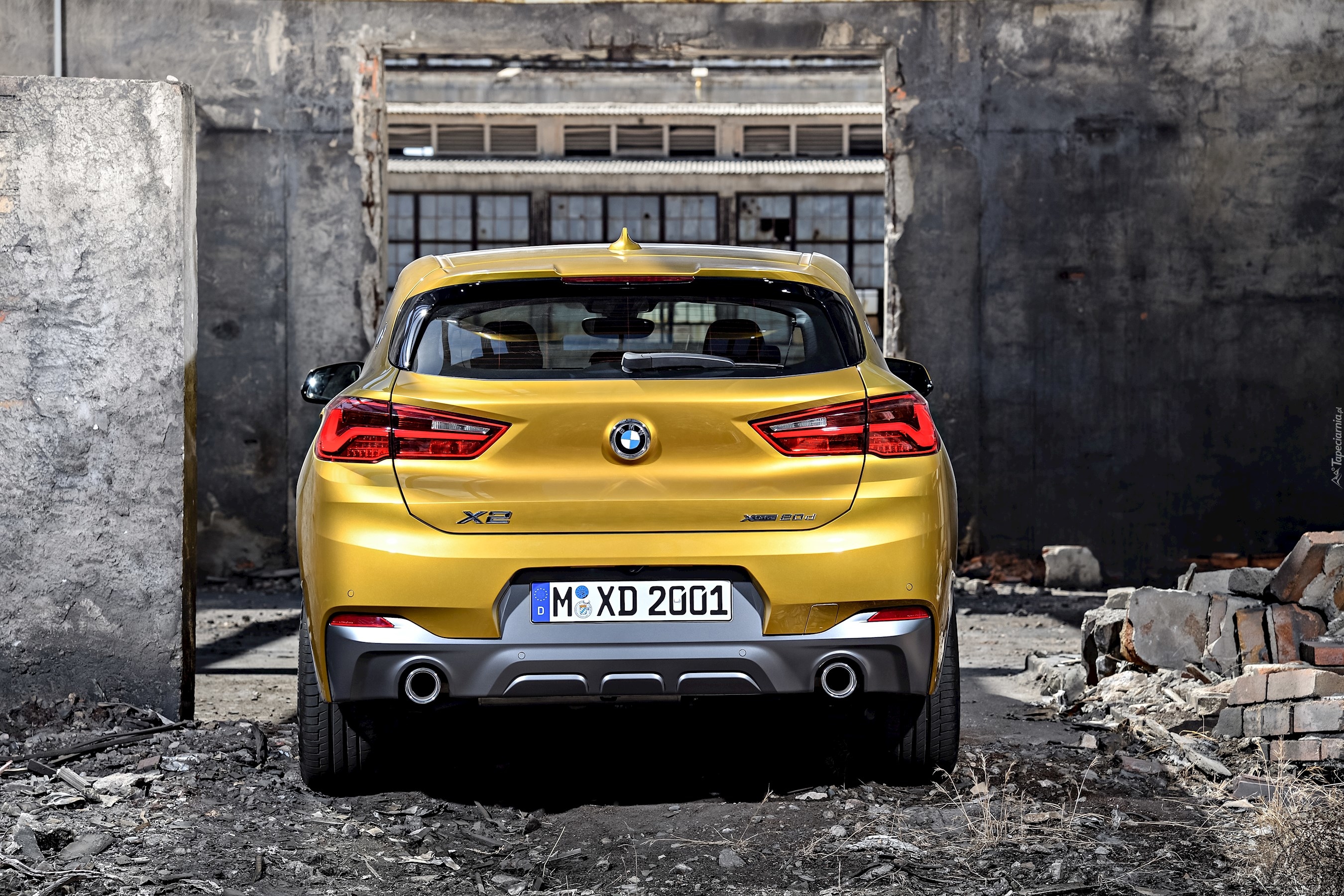 BMW X2, Tyłem