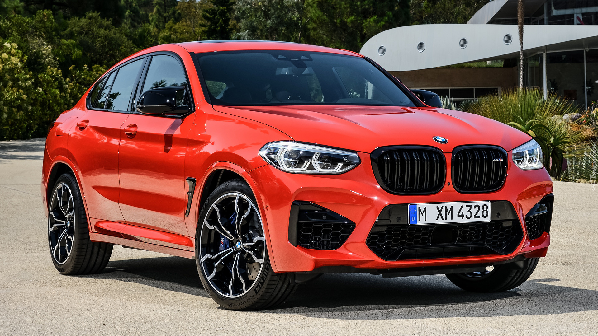 Czerwone, BMW X4 M, Przód