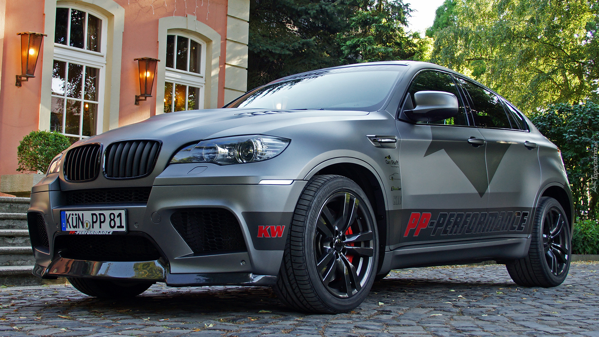 BMW X6 M, Bok, Przód