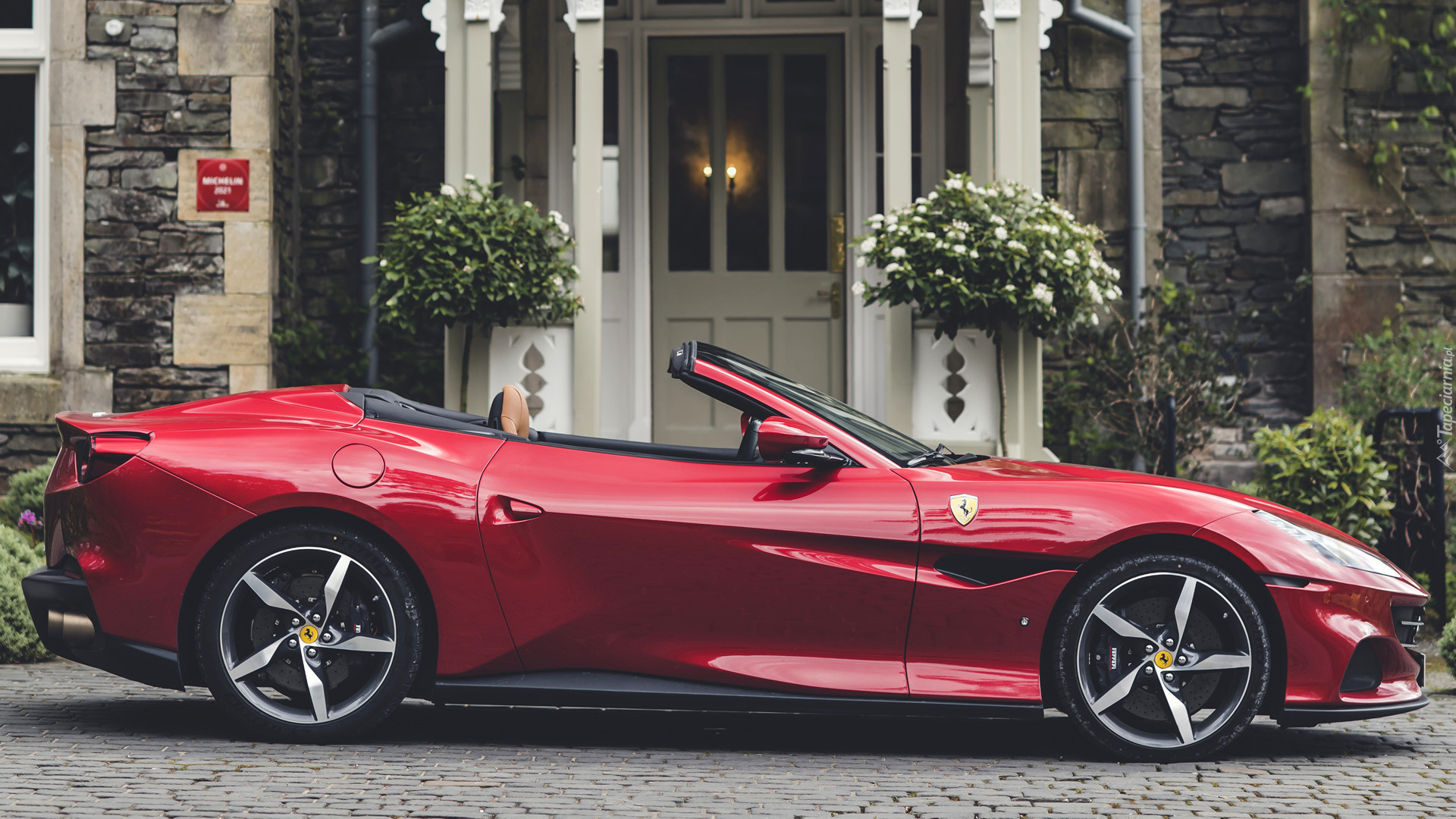 Ferrari Portofino M, Bok