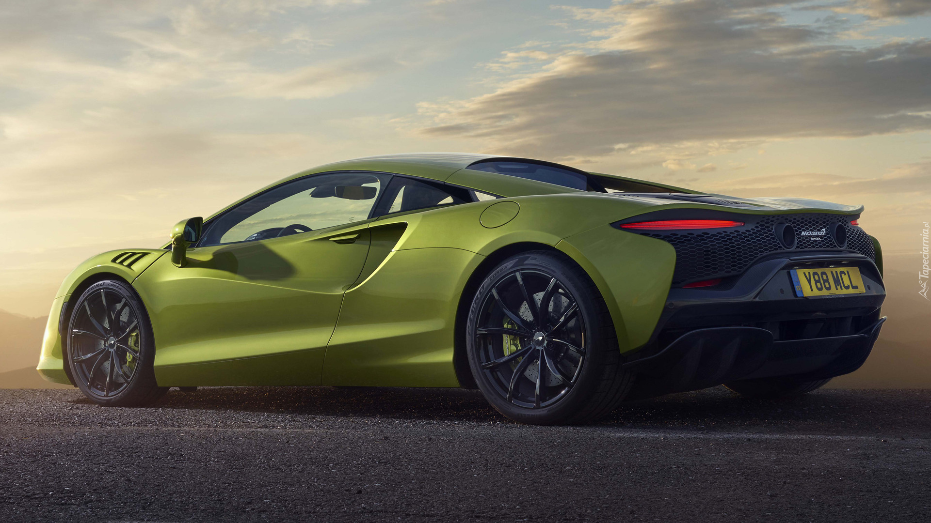 McLaren Artura, Bok