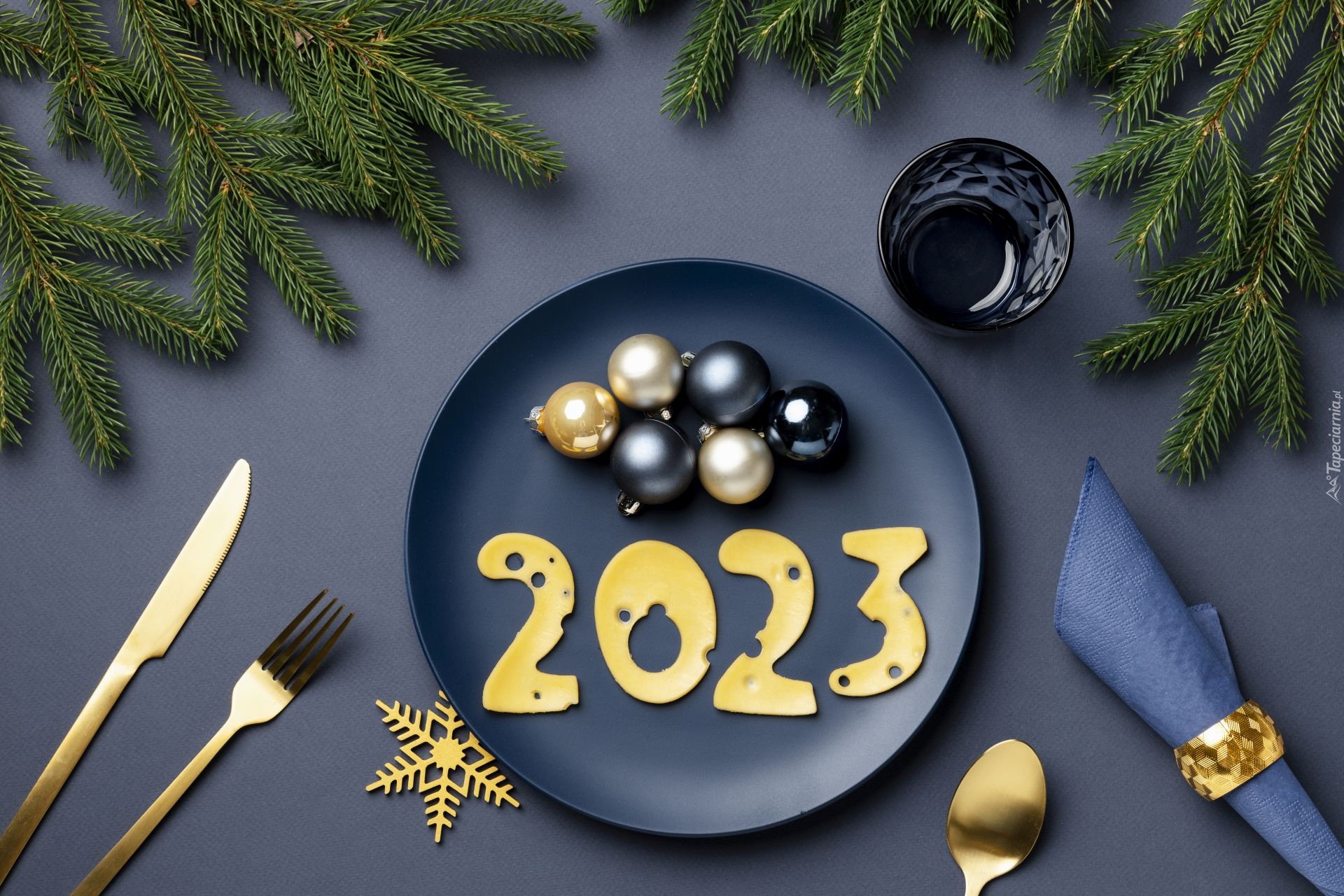 Nowy Rok, Cyfry, 2023, Talerzyk, Sztutce, Bombka, Gałązki, Jedzenie, Serwetka, Szklanka