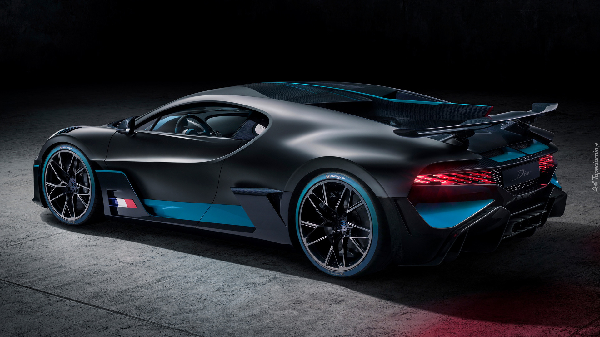 Bugatti Divo, Bok