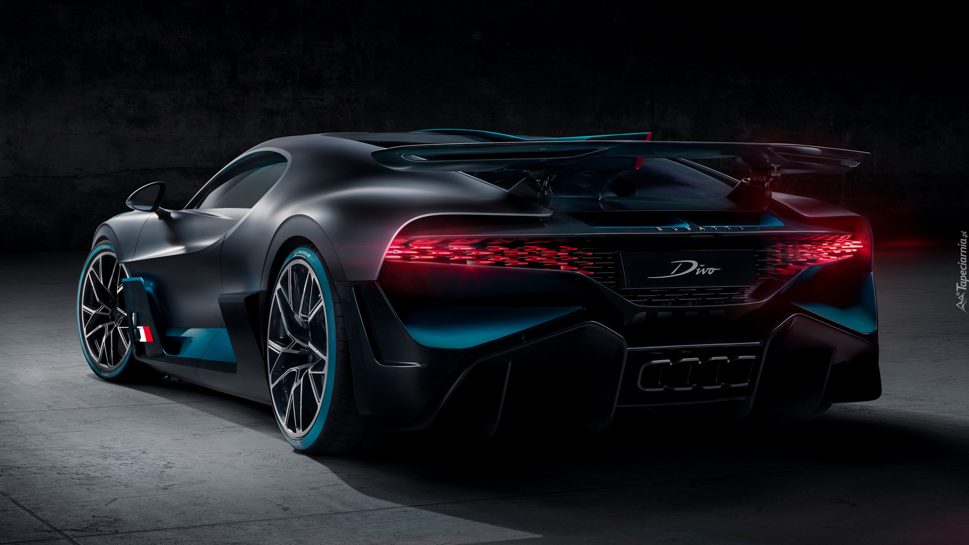 Bugatti Divo, Tył