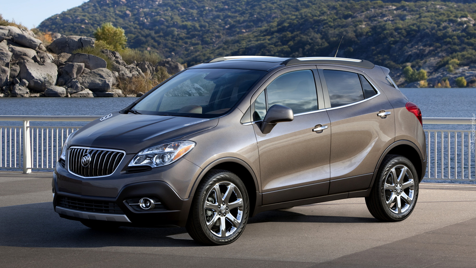 Buick Encore, Przód, Bok