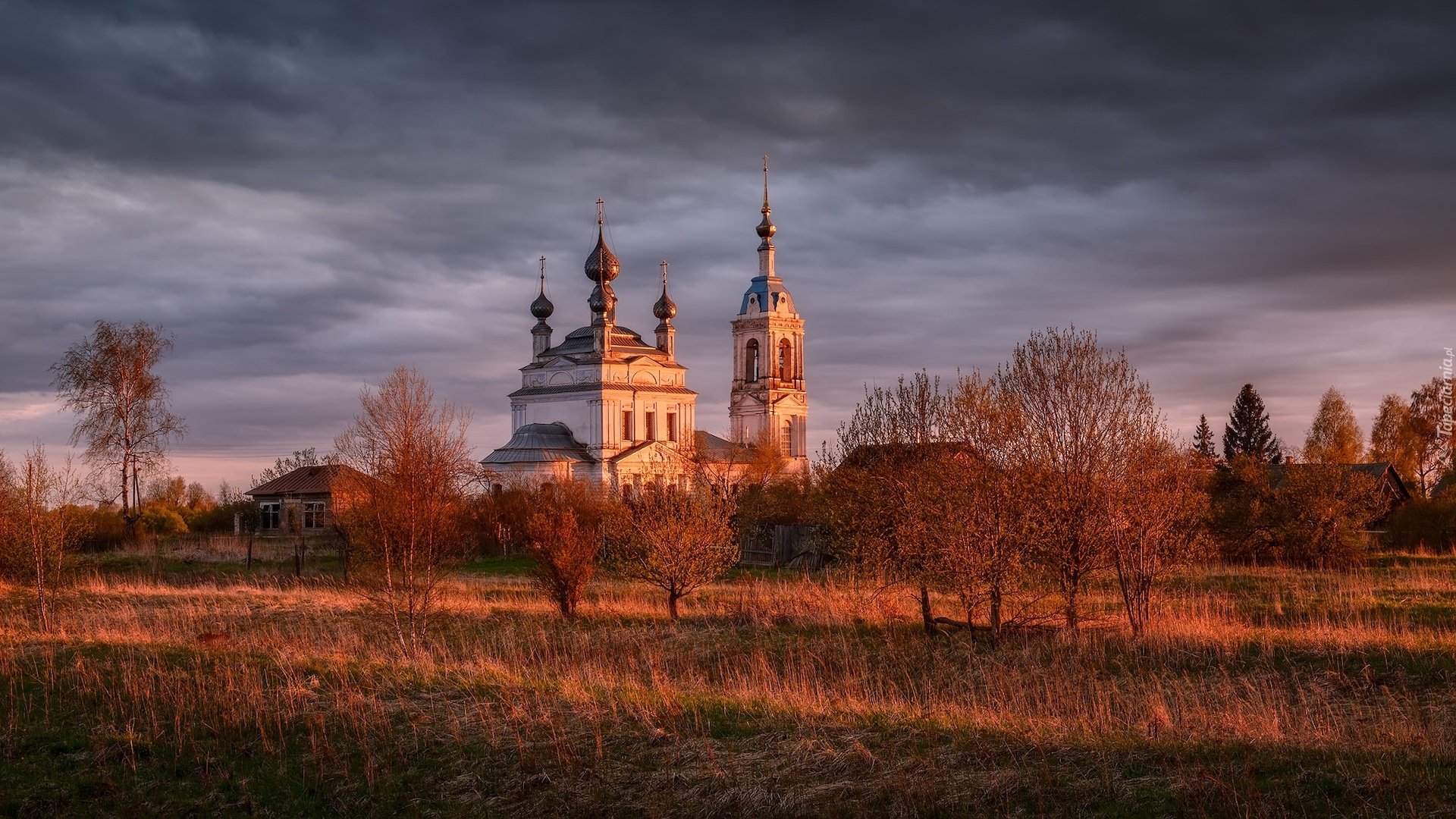 Cerkiew, Jesień, Drzewa, Chmury, Dunilovo, Obwód iwanowski, Rosja