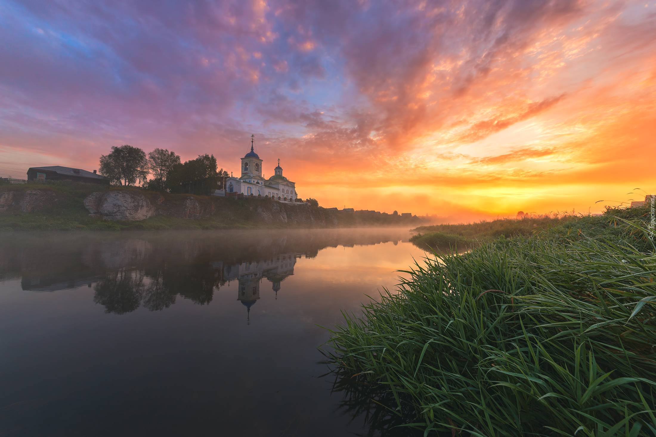 Rzeka, Cerkiew, Wschód słońca, Mgła, Trawy