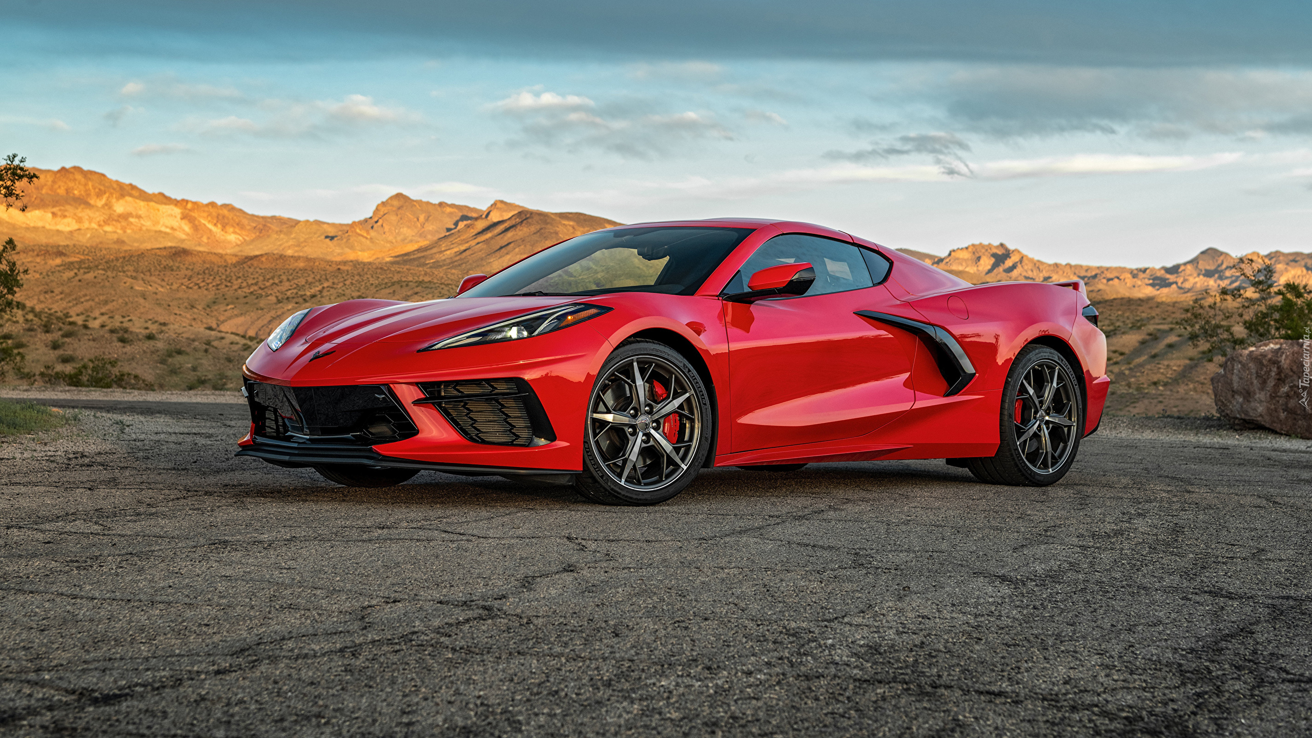 Czerwony, Chevrolet Corvette C8 Stingray, Bok