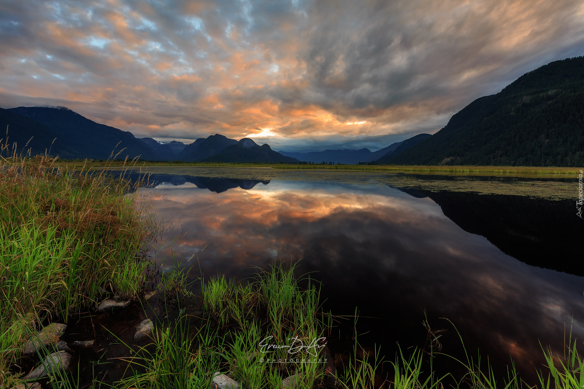 Góry, Jezioro Pitt Lake, Chmury, Prowincja Kolumbia Brytyjska, Kanada