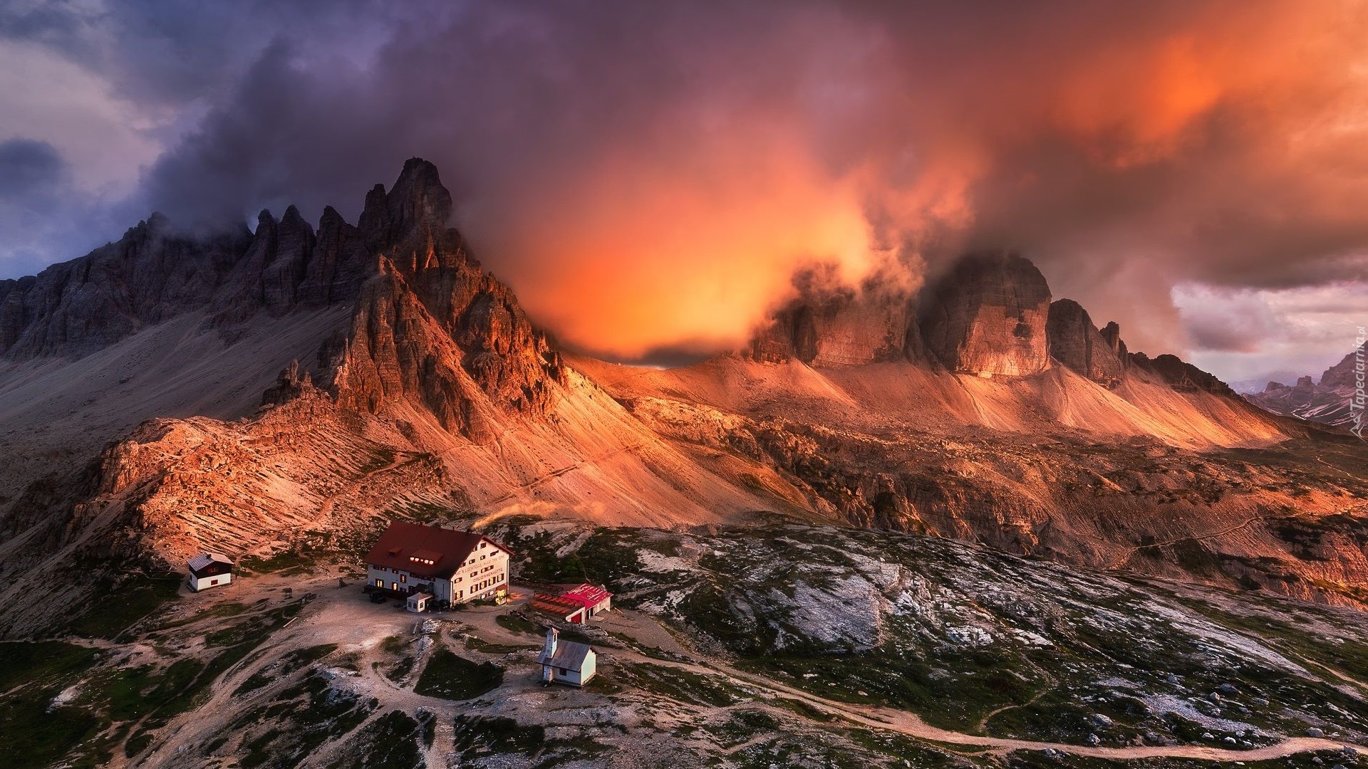 Włochy, Góry, Tre Cime di Lavaredo, Dolomity, Domy, Chmury