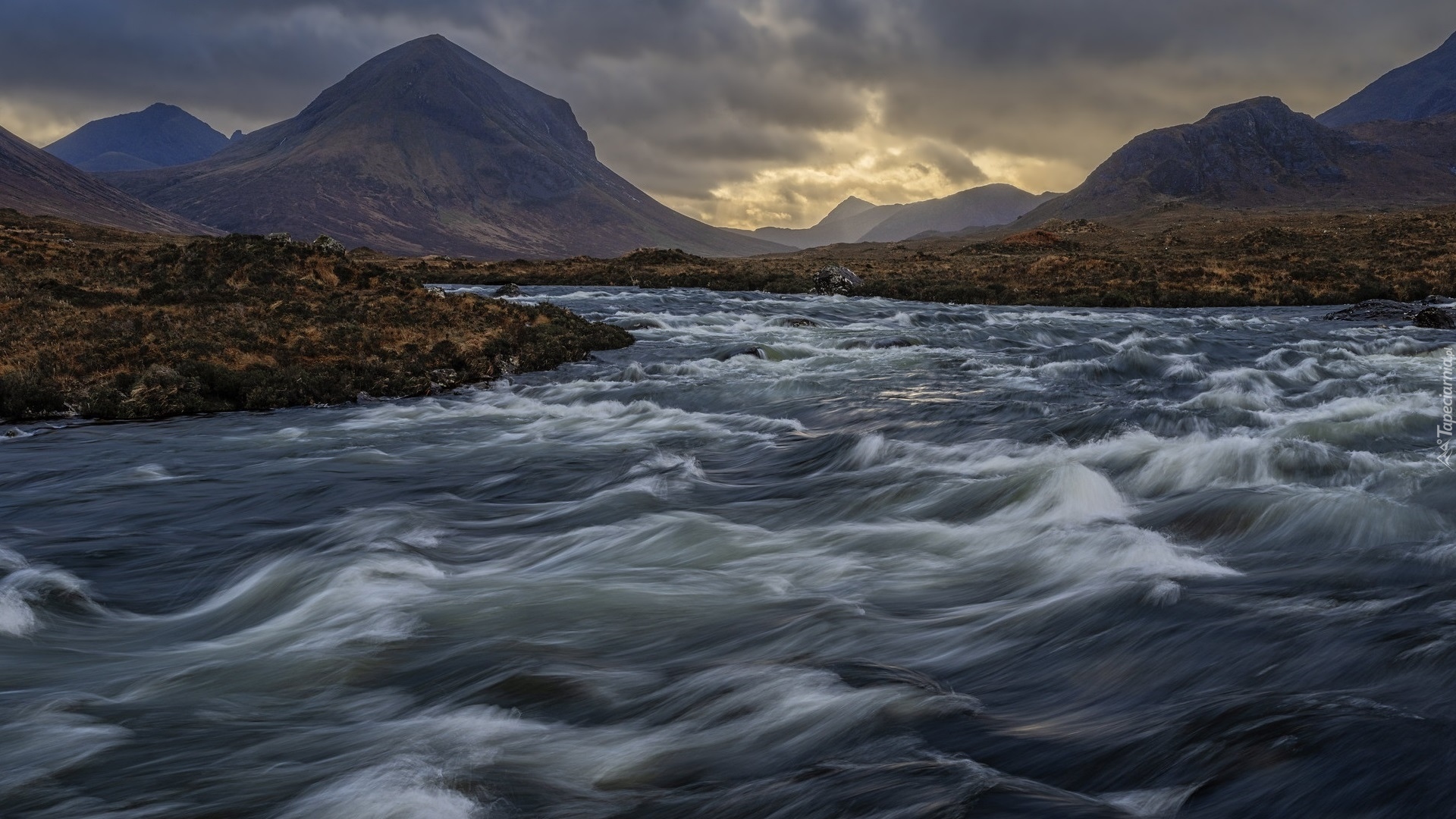 Góry, Rzeka, River Sligachan, Chmury, Szkocja