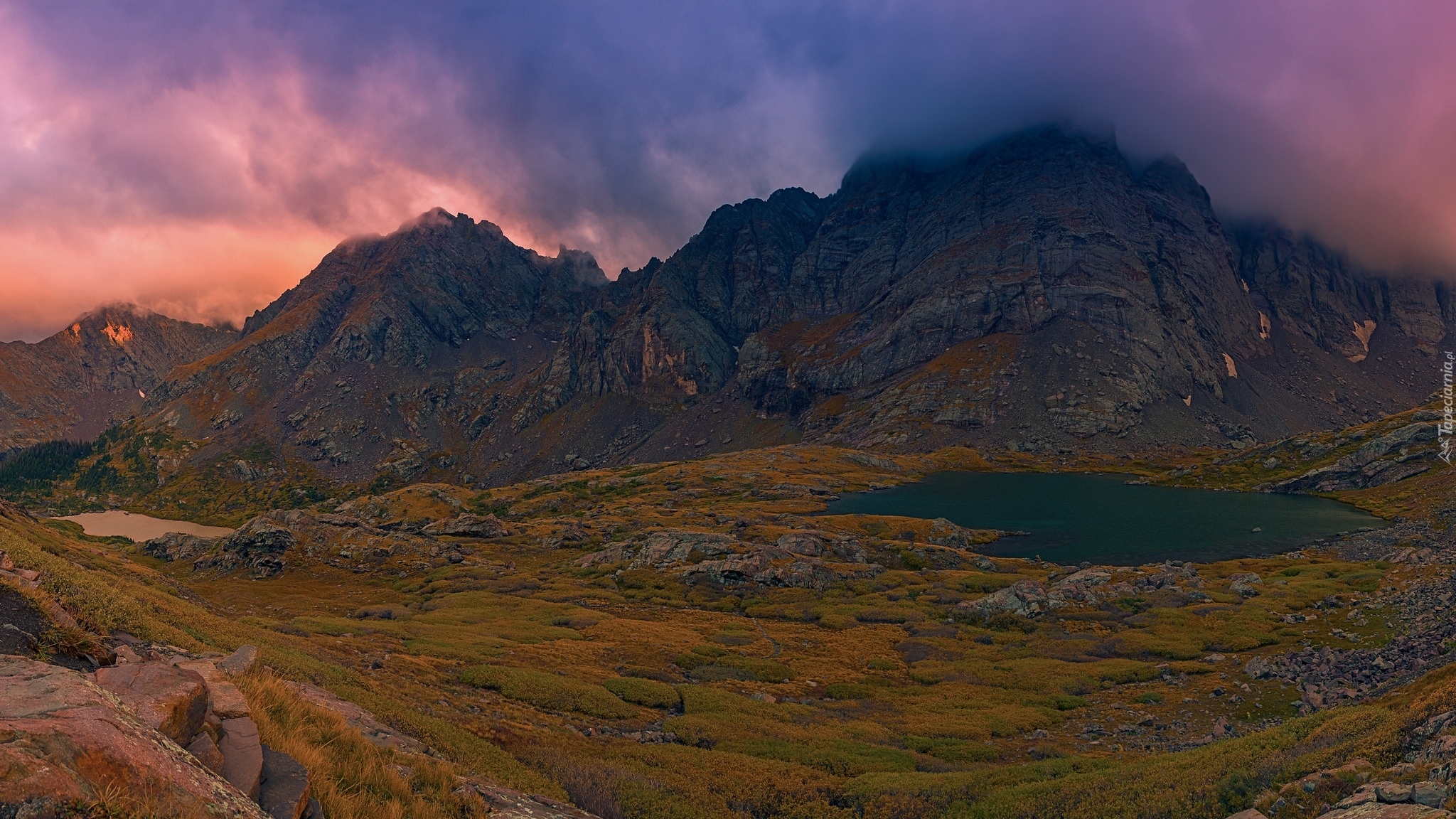 Wschód słońca, Góry, Sangre de Cristo Mountains, Skały, Łąka, Jezioro, South Colony Lakes, Kolorado, Stany Zjednoczone