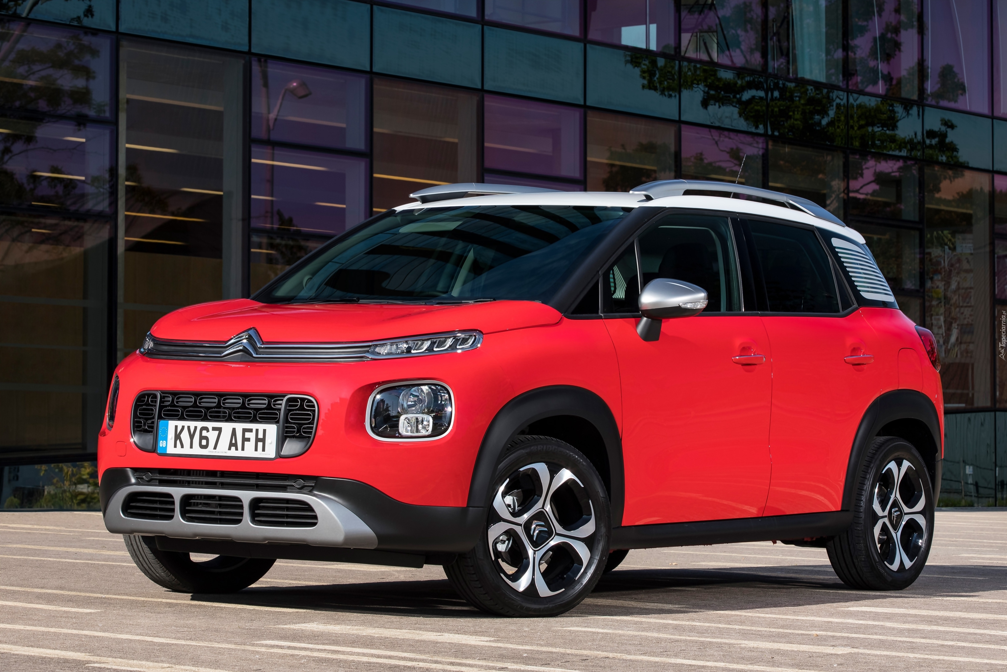 Citroën C3 Aircross, 2017, Budynek