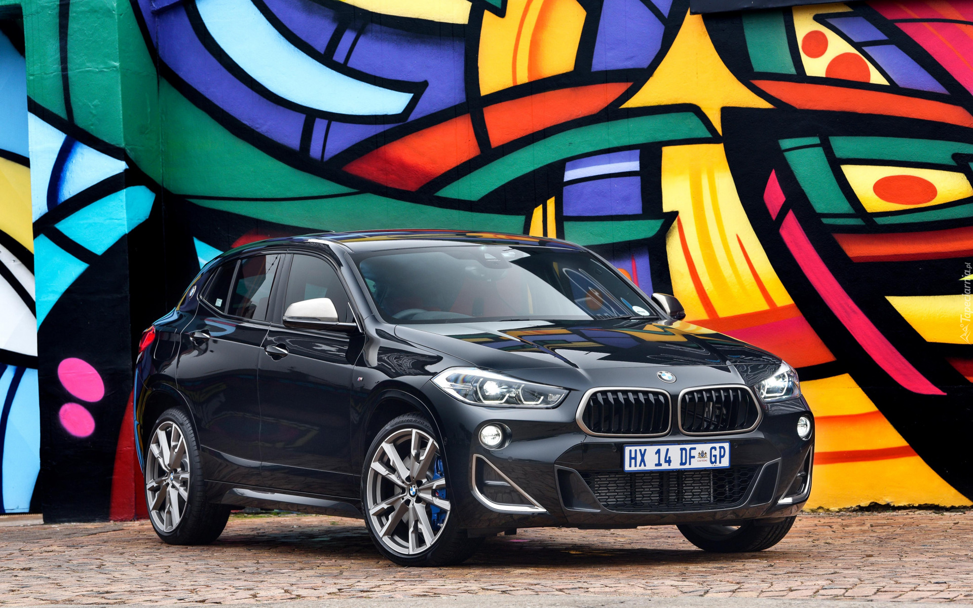 Czarne, BMW X2 M35i, Mural