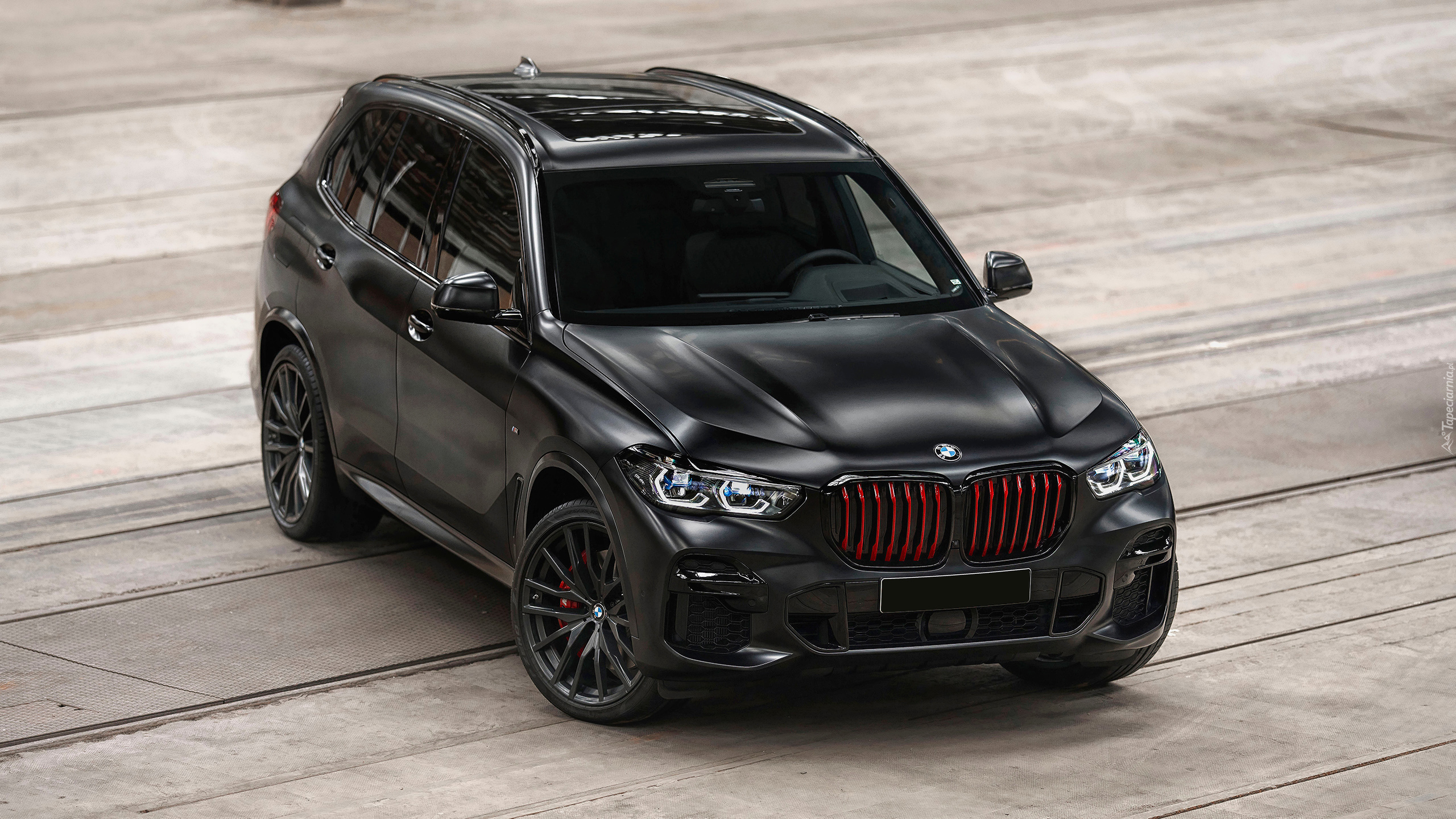 BMW X5 Black Vermilion, Czarne