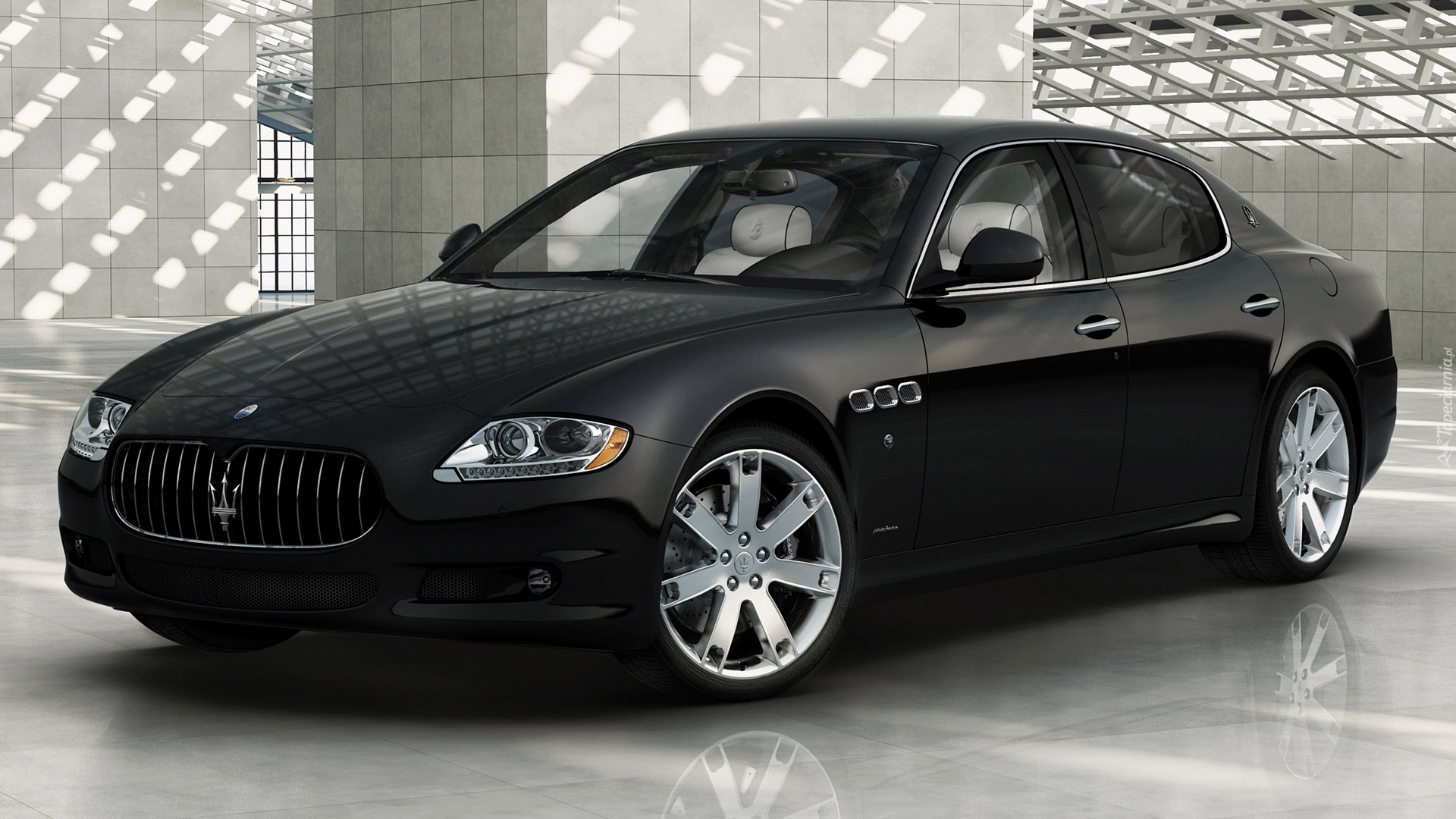 Czarne, Maserati Quattroporte