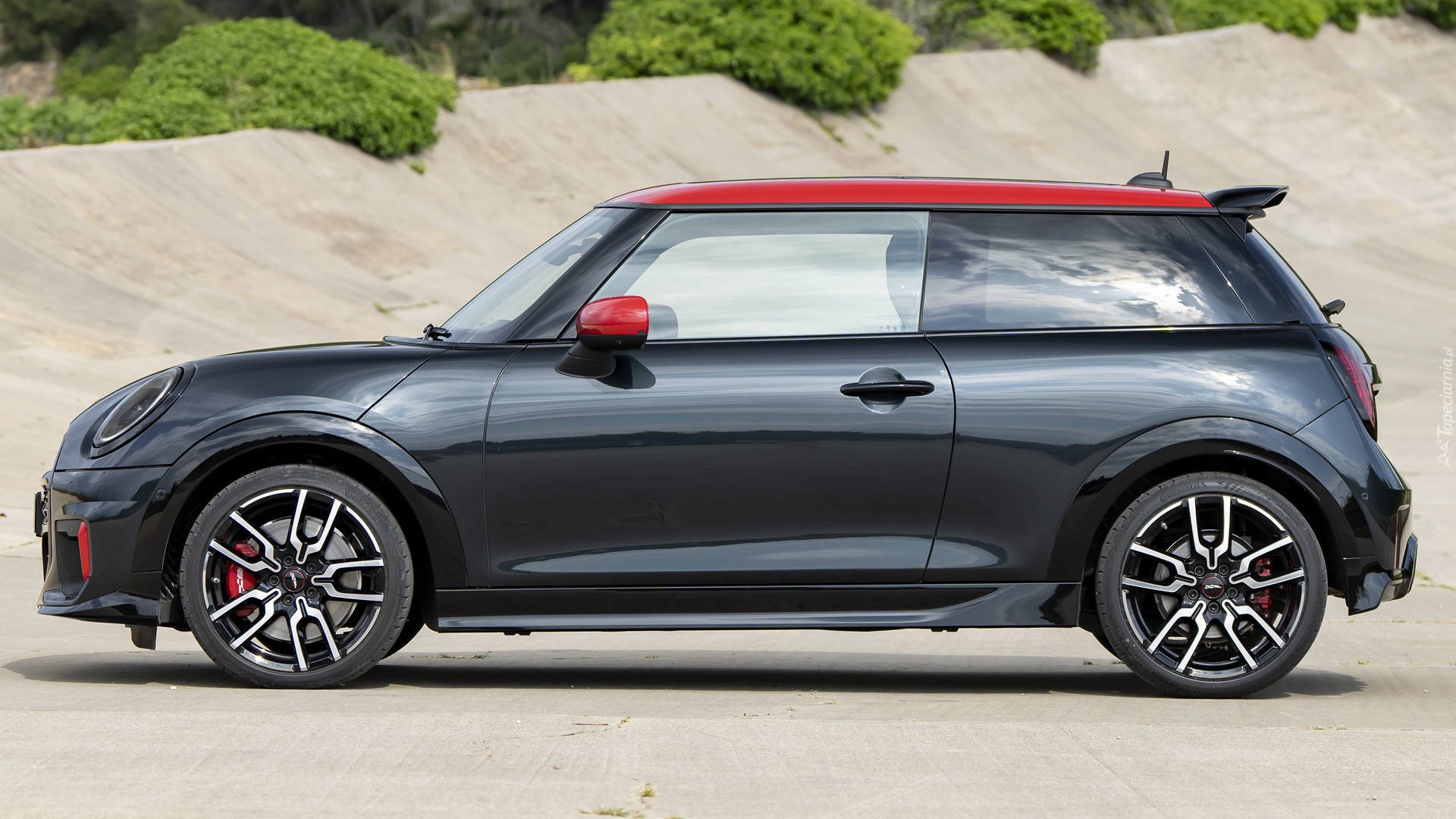Czarno-czerwony, Mini John Cooper, Bok