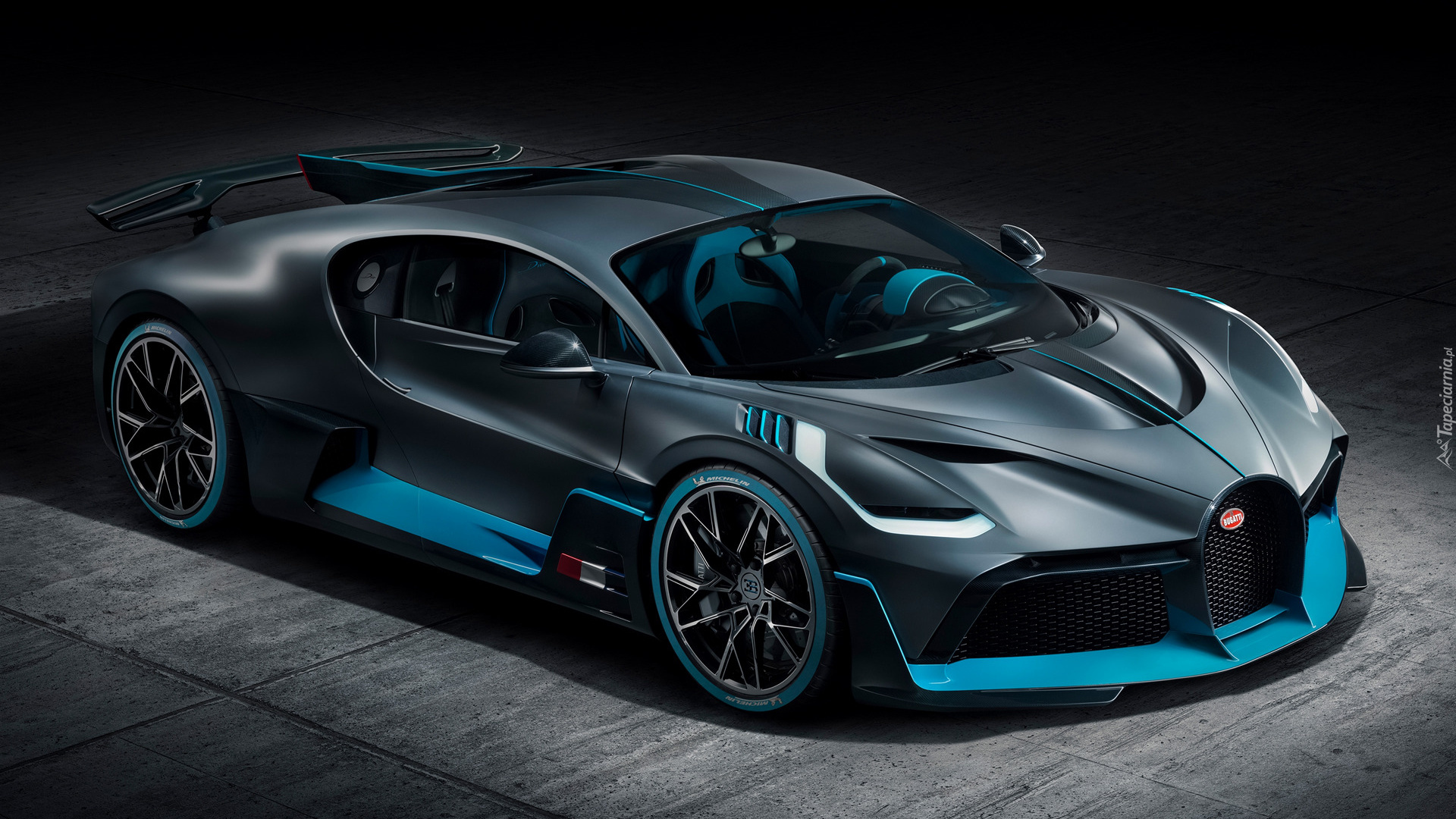 Czarno-niebieskie, Bugatti Divo