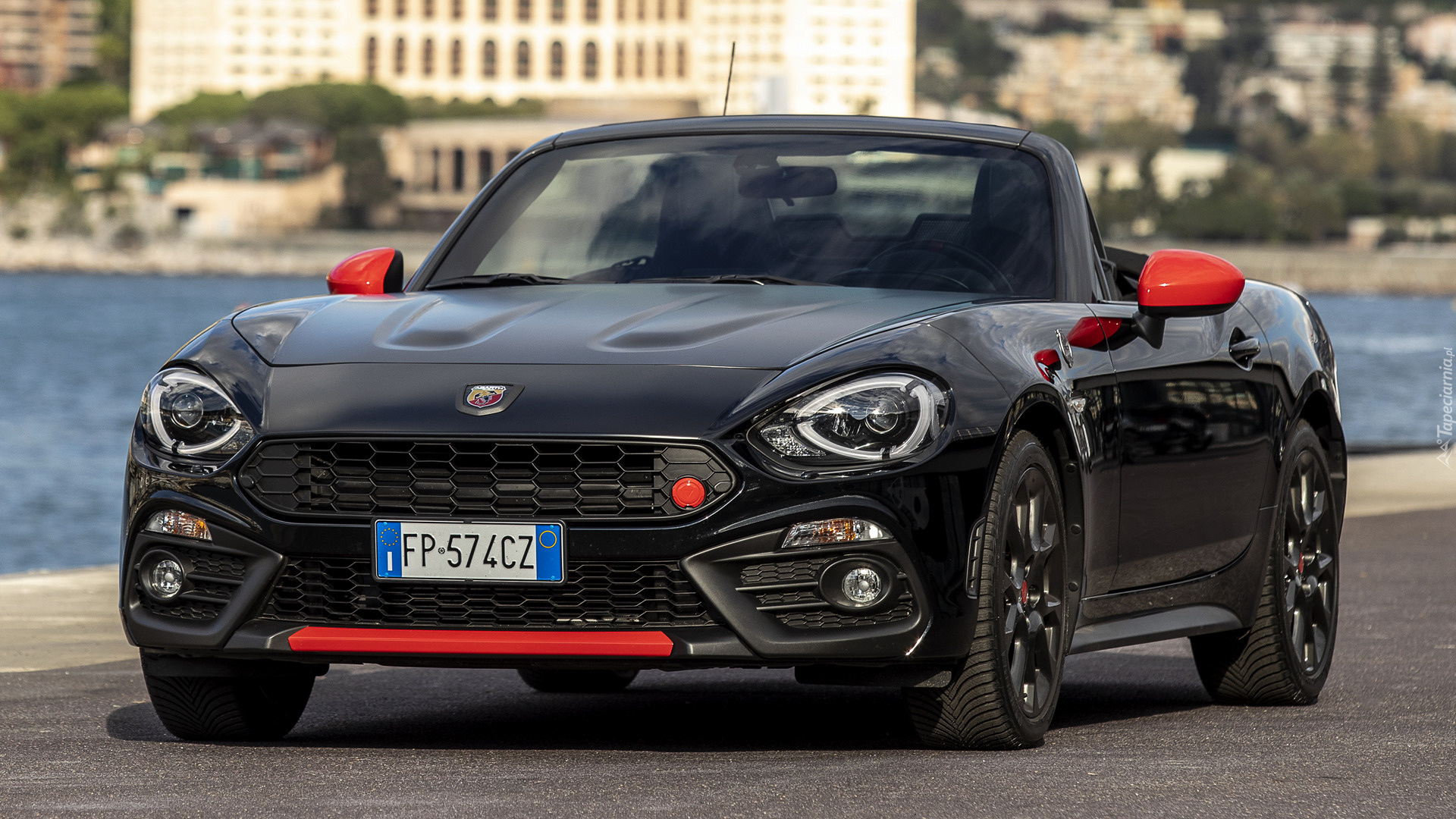 Czarny, Abarth 124 Spider