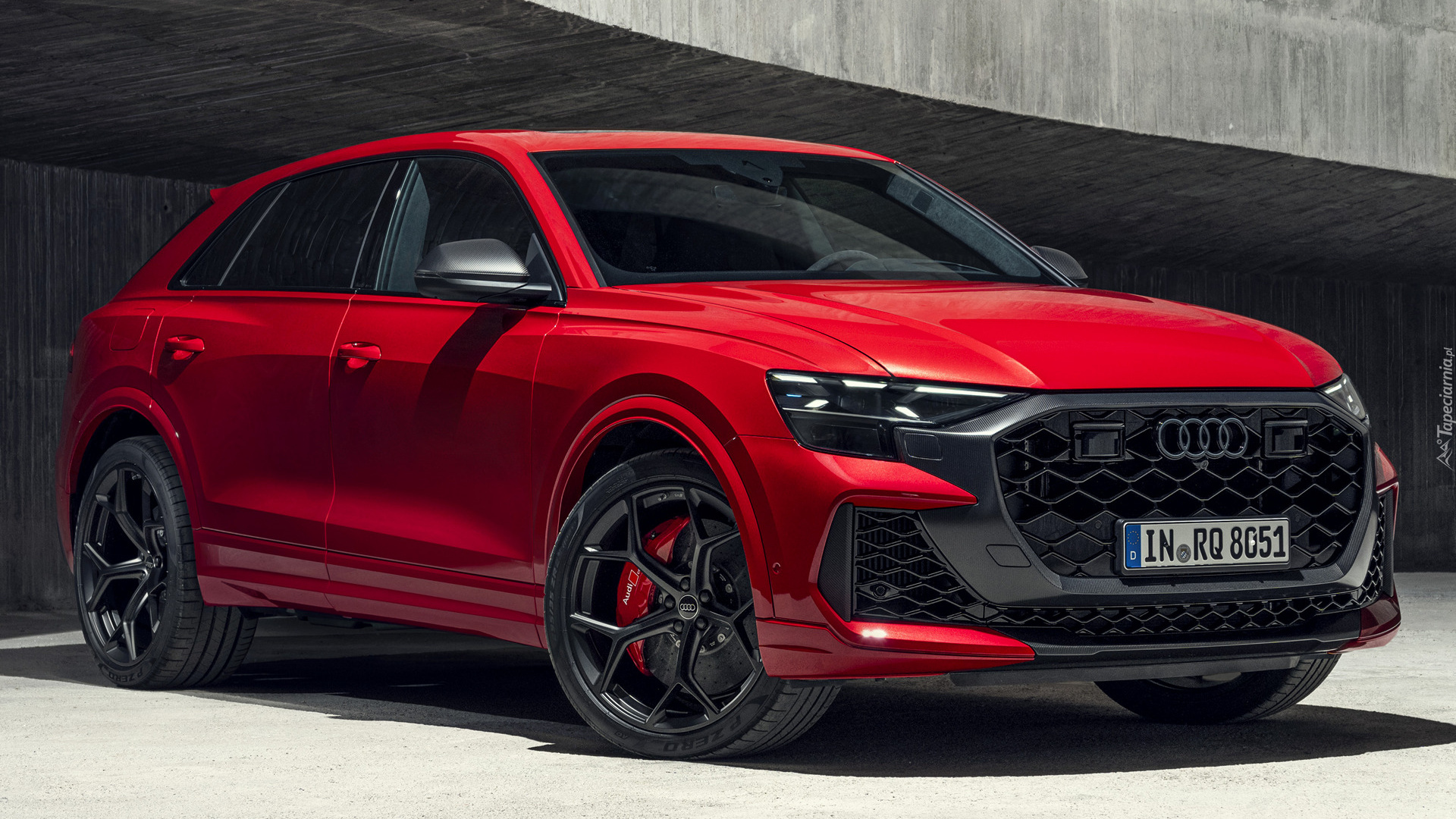 Czerwone, Audi RS Q8