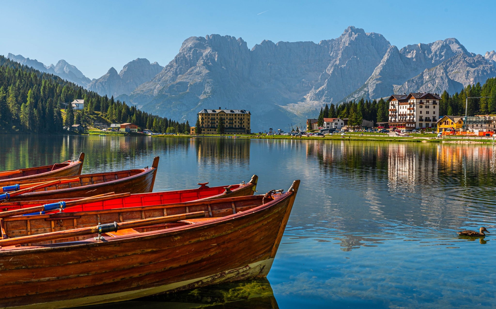 Góry, Dolomity, Jezioro, Misurina Lake, Łodzie, Drzewa, Domy, Cortina dAmpezzo, Włochy