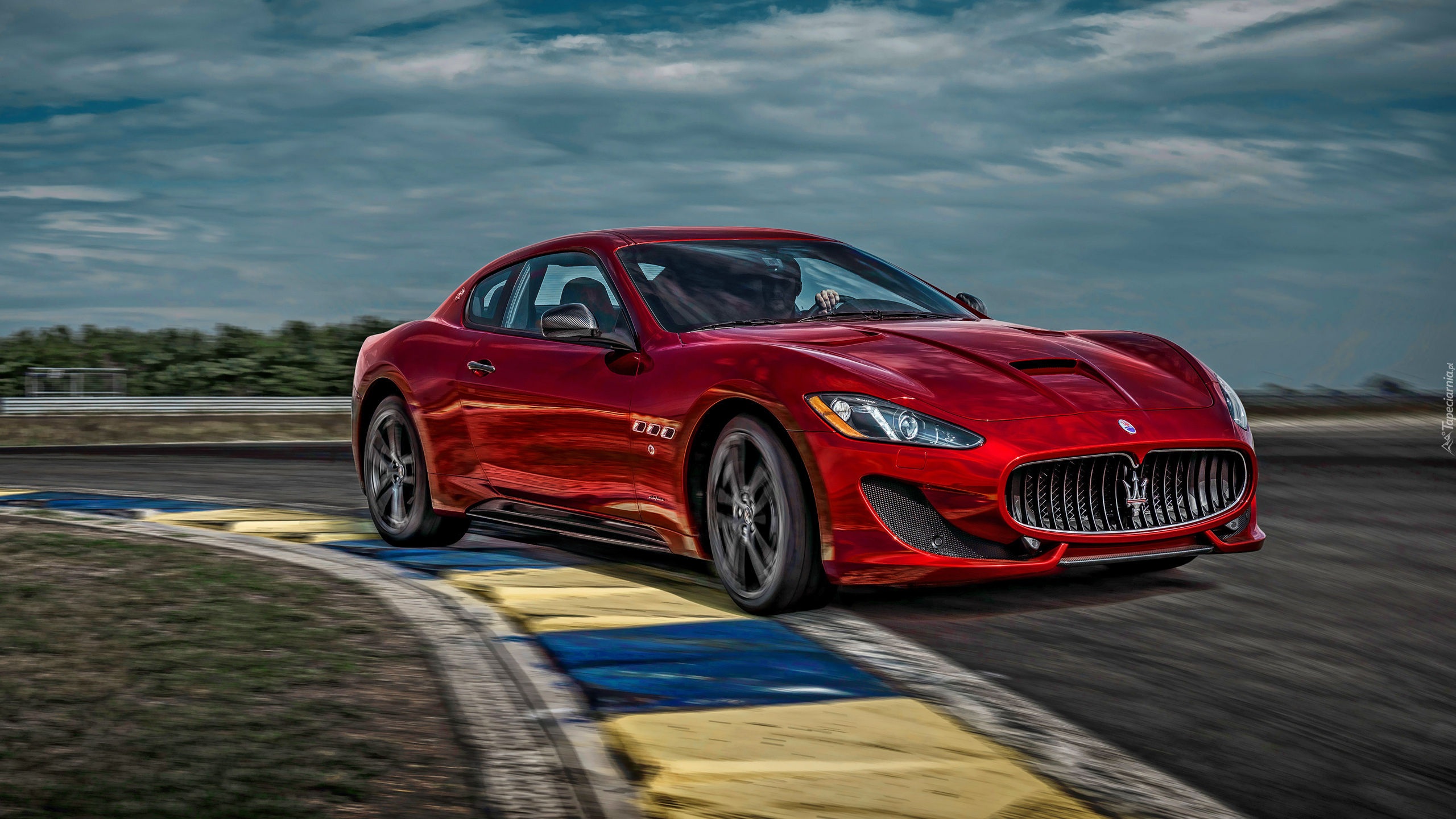 Czerwone, Maserati GranTurismo GT