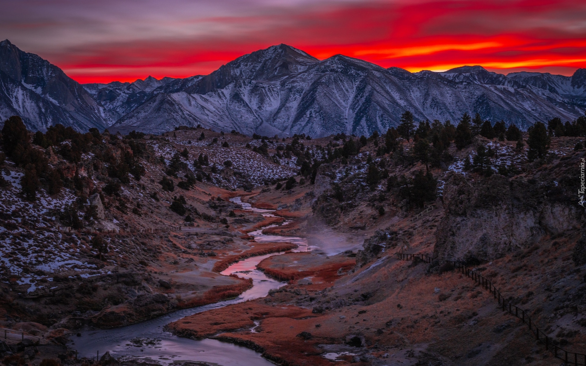 Stany Zjednoczone, Kalifornia, Miejscowość Mammoth Lakes, Góry, Dolina, Rzeka, Hot Creek, Lasy państwowe, Inyo National Forest, Zachód słońca