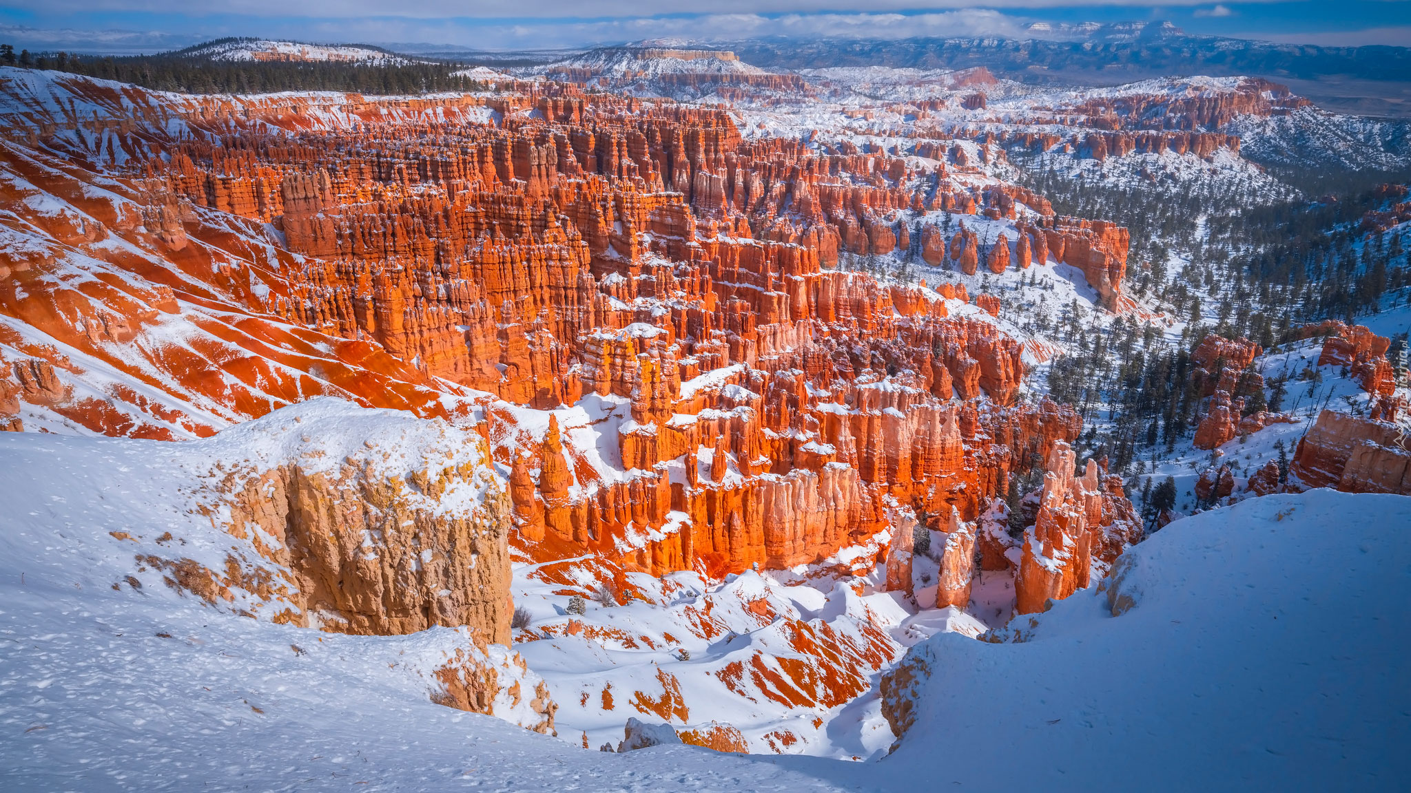 Zima, Śnieg, Skały, Kanion, Park Narodowy Bryce Canyon, Stan Utah, Stany Zjednoczone