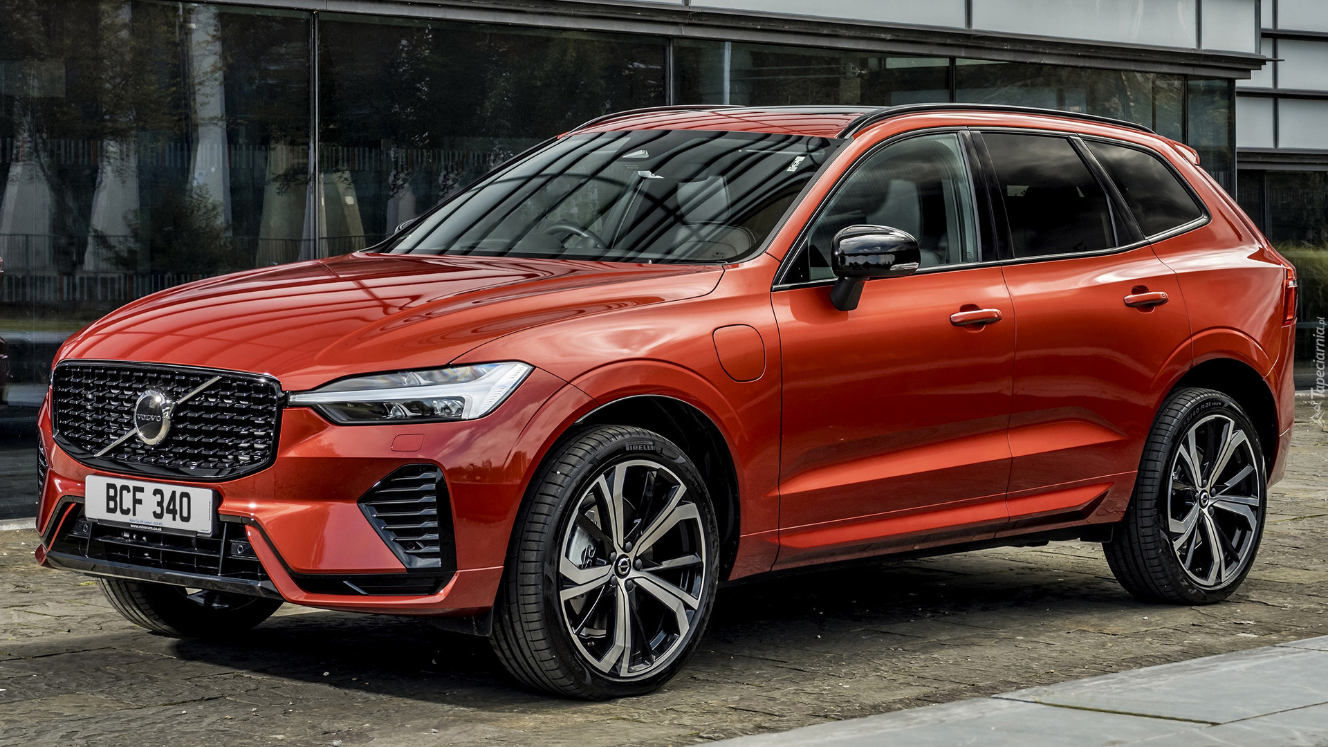 Czerwone, Volvo XC60 Recharge