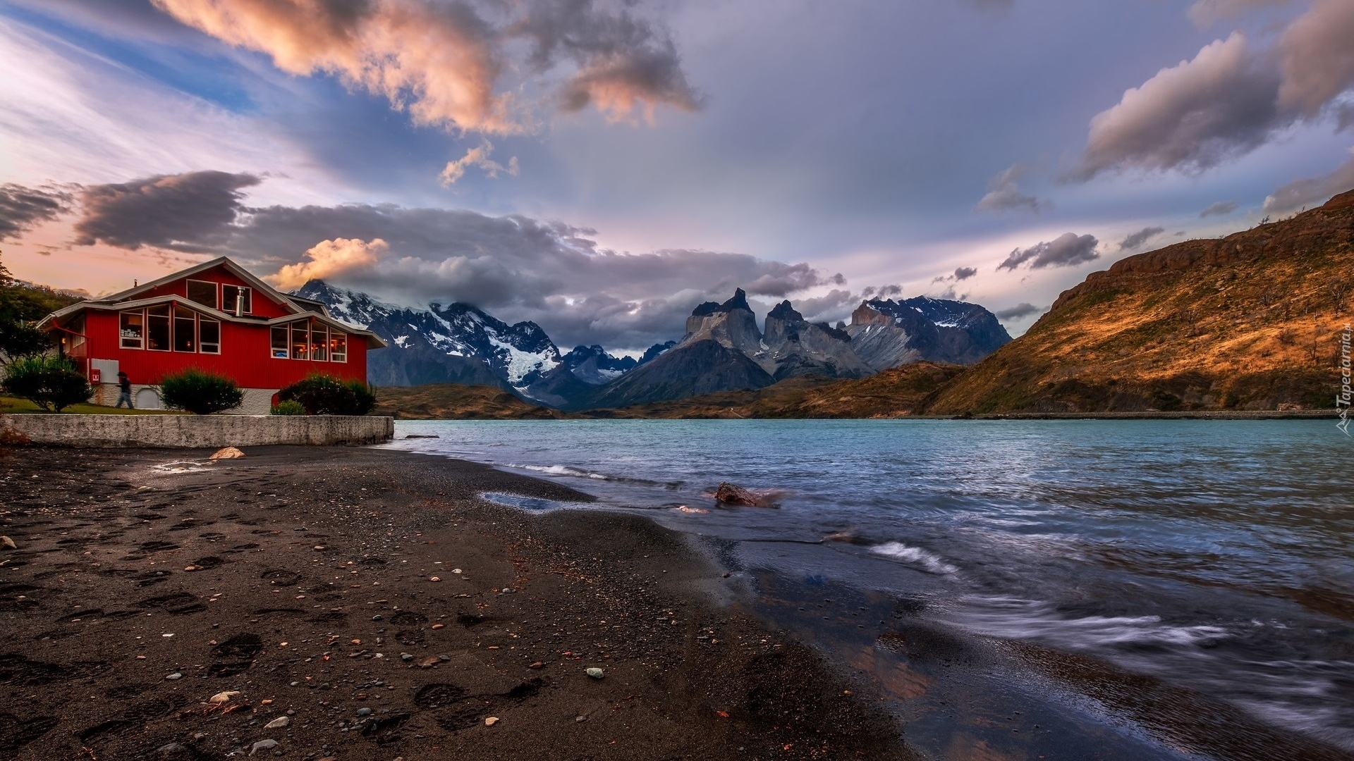 Chile, Patagonia, Góry, Jezioro, Lago Nordenskjold, Park Narodowy Torres del Paine, Czerwony, Dom