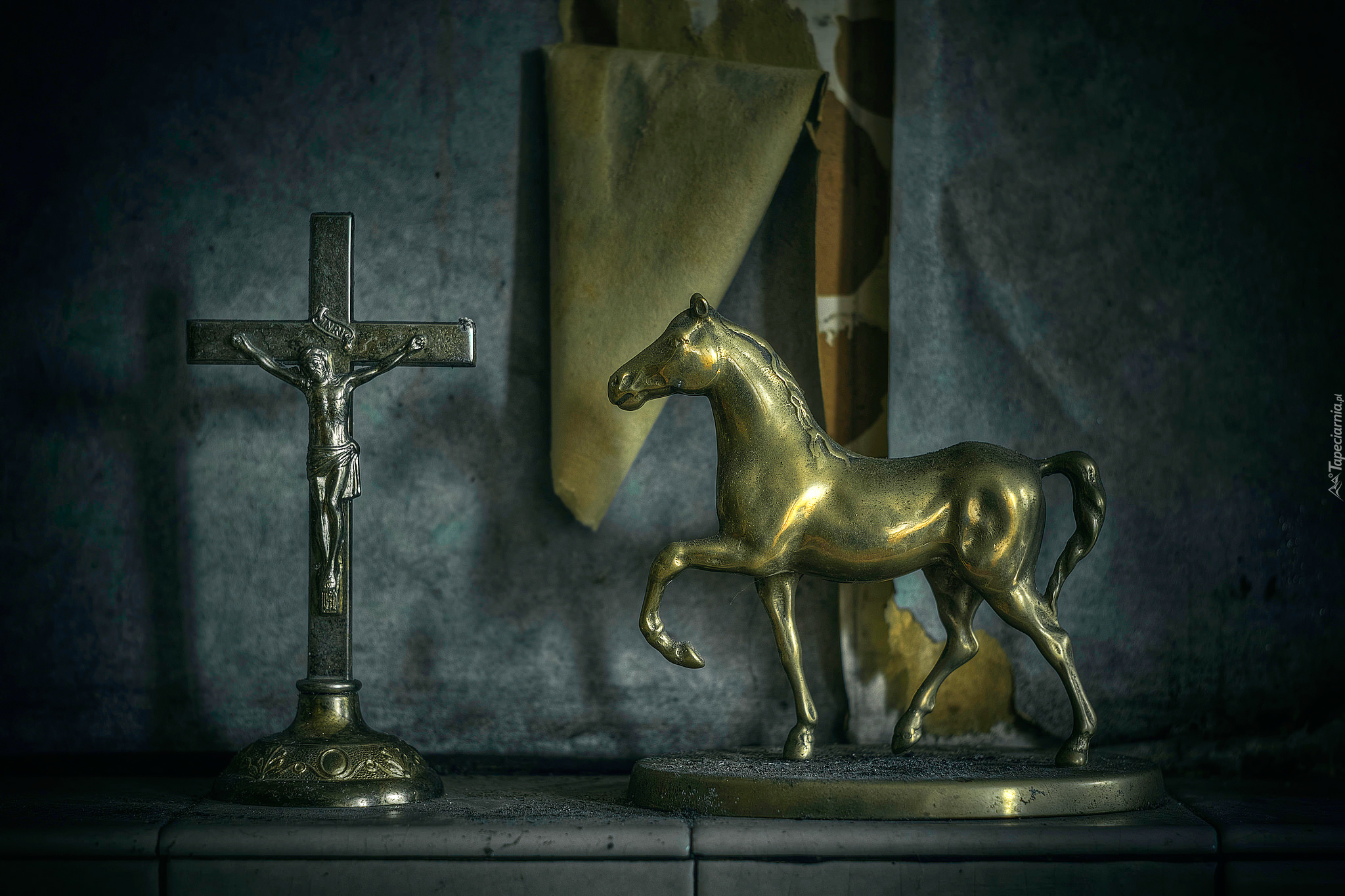 Krzyż, Figurka, Koń