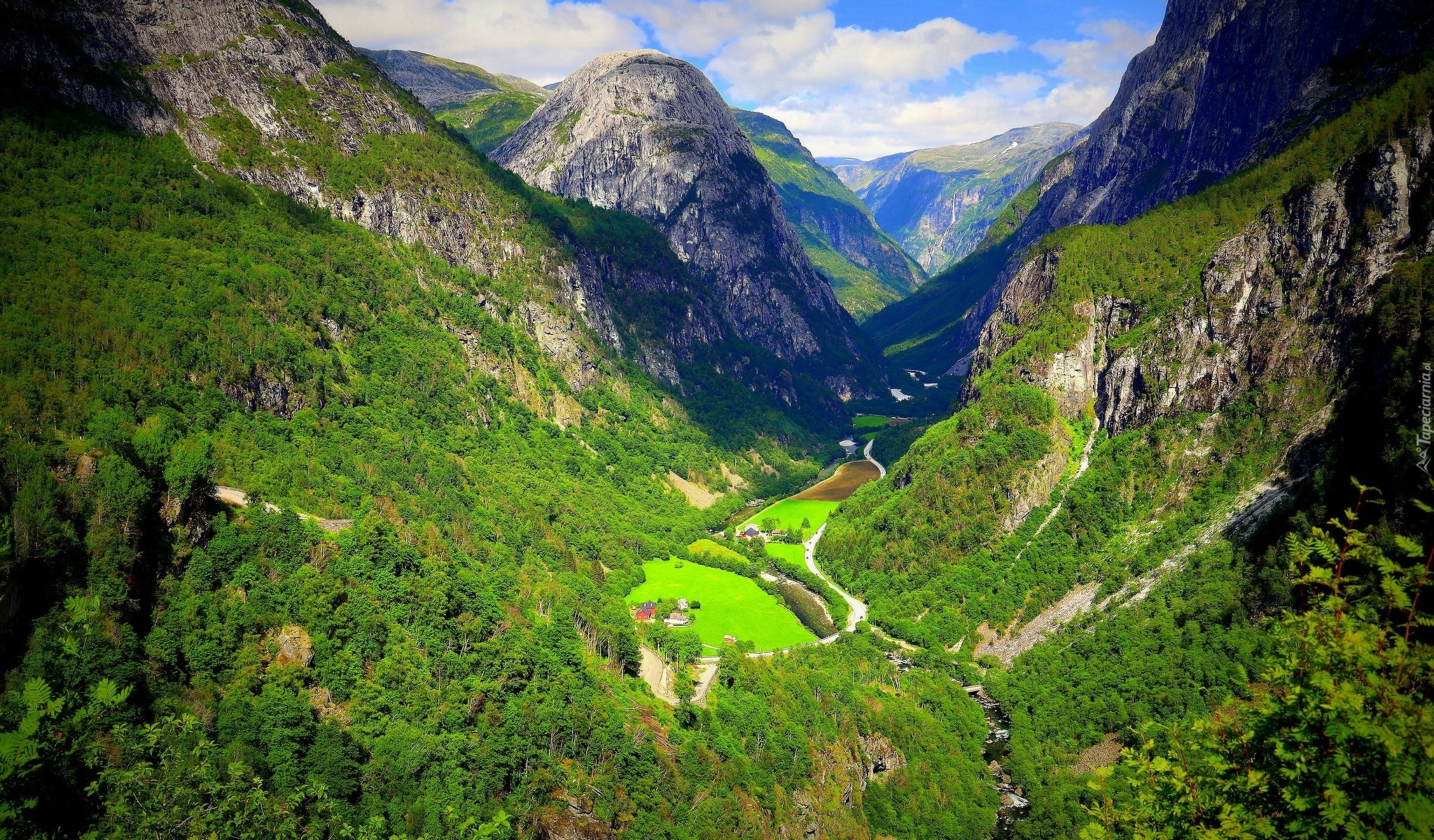 Góry, Dolina Naeroydalen, Szczyt Jordalsnuten, Norwegia