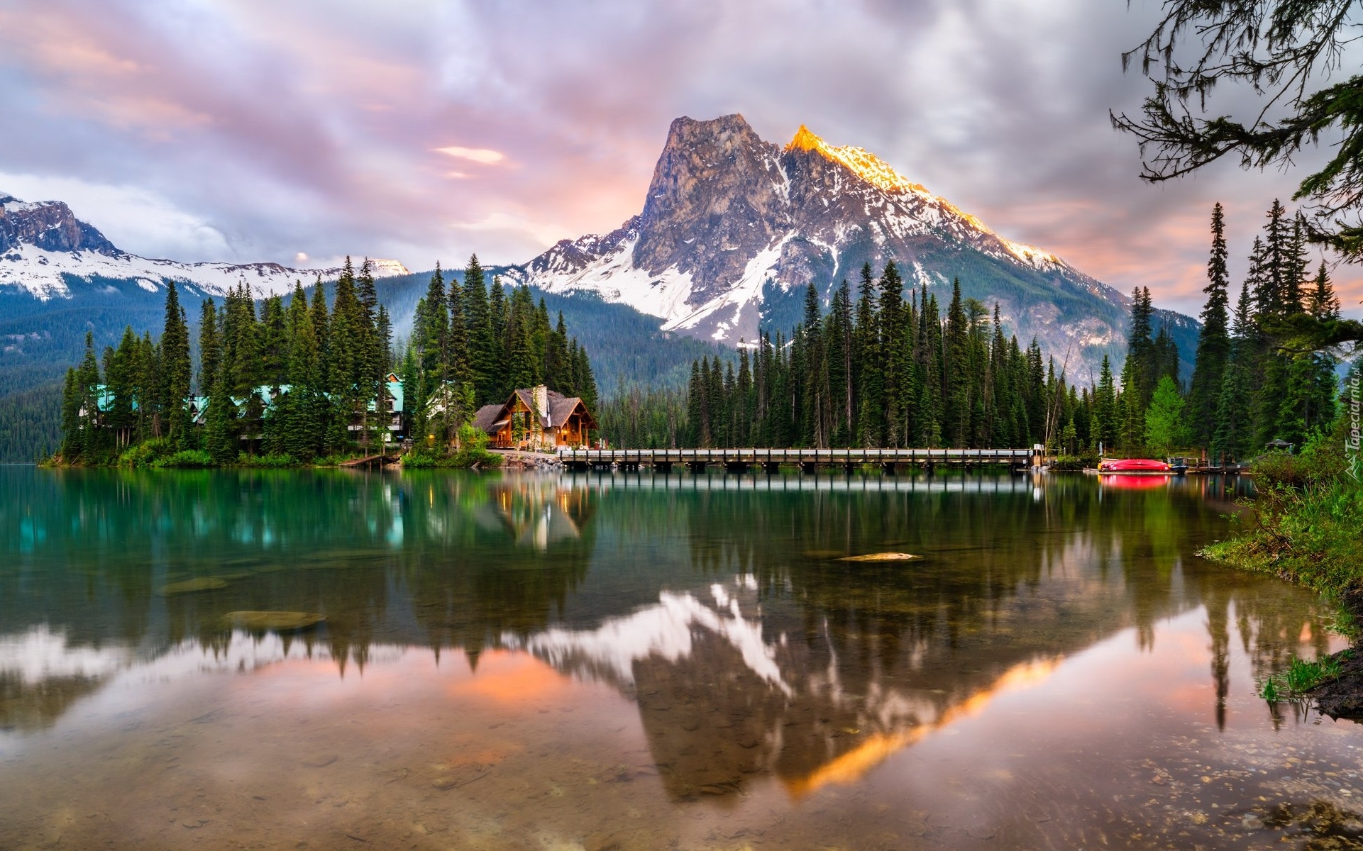 Park Narodowy Yoho, Dom, Most, Jezioro, Emerald Lake, Góry, Drzewa, Kolumbia Brytyjska, Kanada