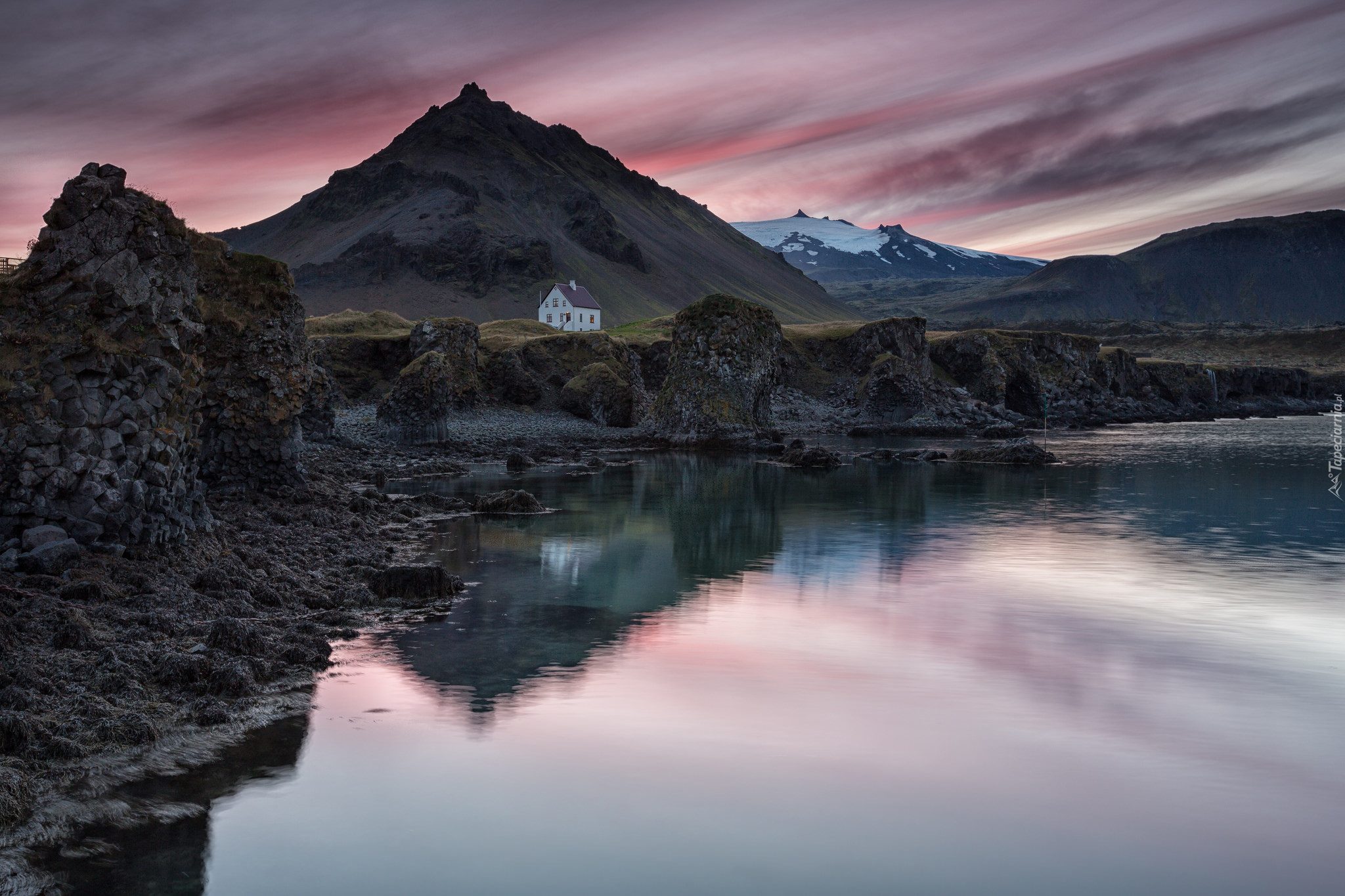 Islandia, Półwysep Snaefellsnes, Dom, Góry, Jezioro, Skały