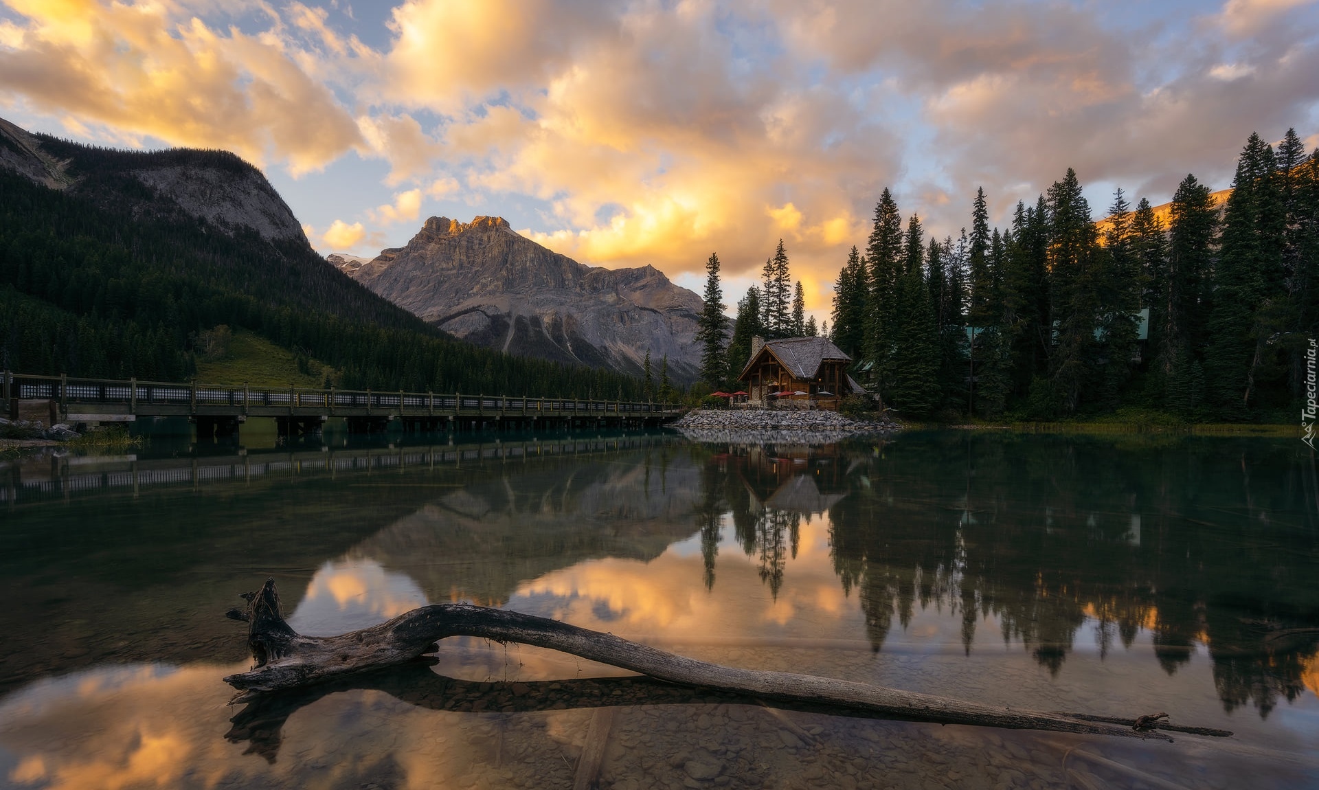 Park Narodowy Yoho, Jezioro, Emerald Lake, Dom, Most, Góry, Drzewa, Chmury, Odbicie, Kanada