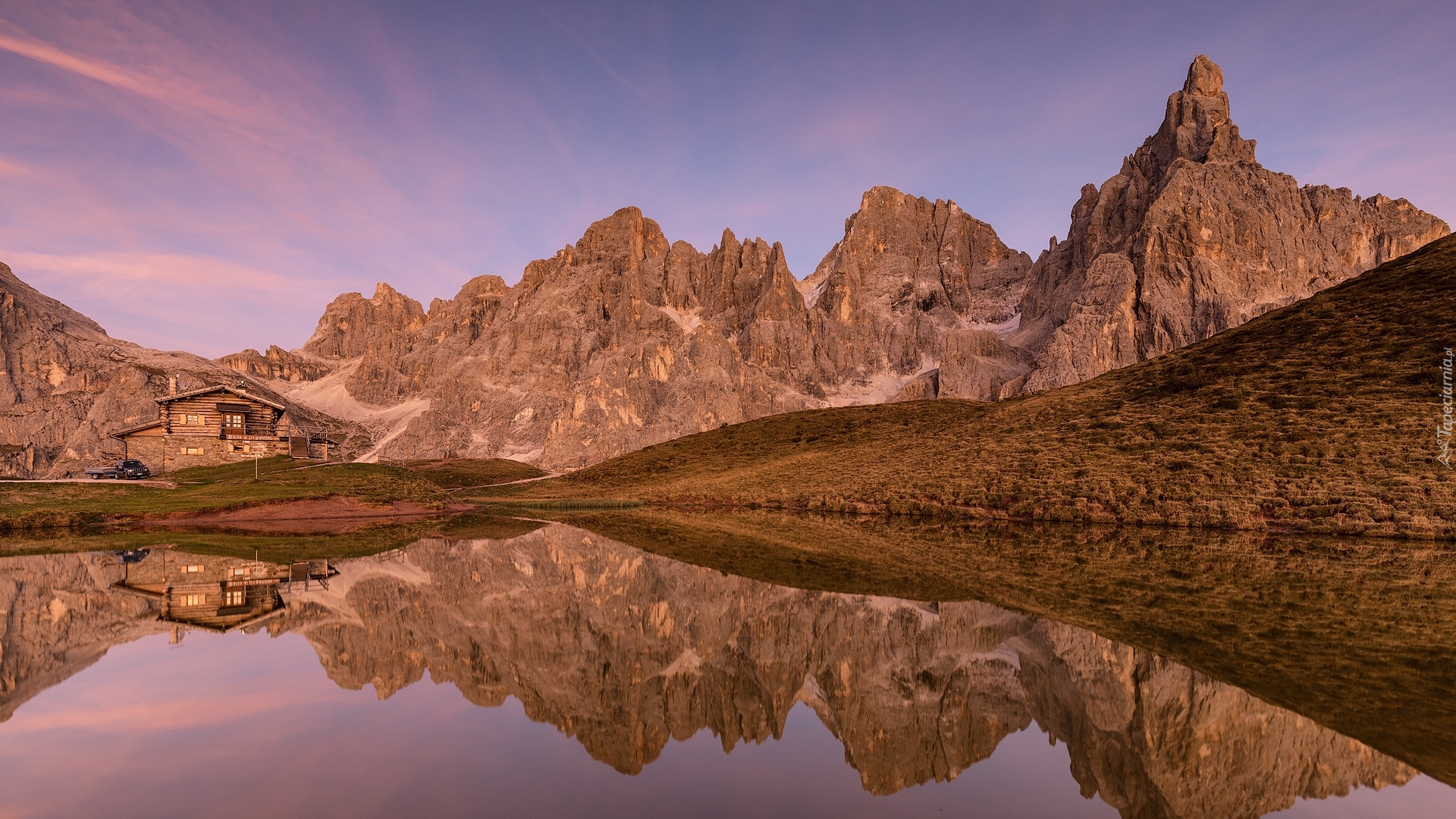 Dom, Jezioro, Góry, Dolomity