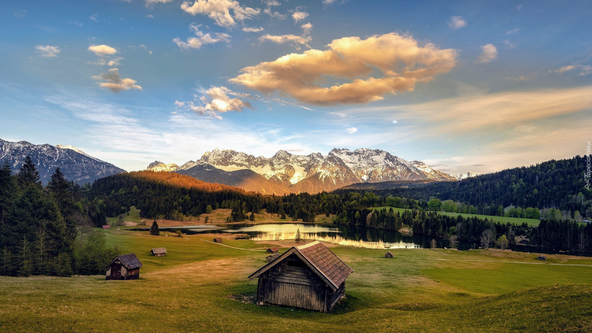 Góry Karawendel, Alpy, Domki, Szopy, Jezioro Geroldsee, Obłoki, Bawaria, Niemcy