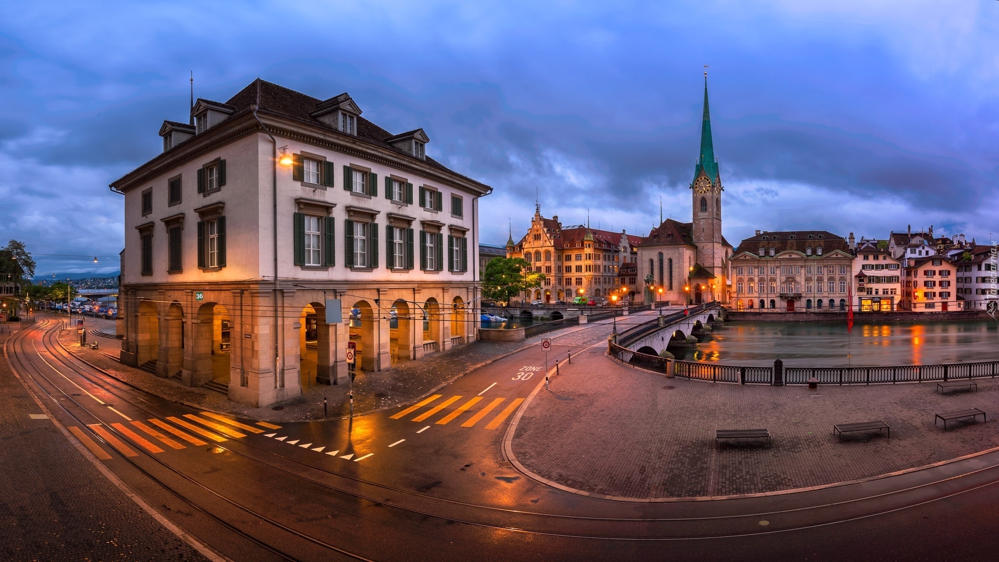 Oświetlone, Ulice, Domy, Kościół Fraumunster, Most, Rzeka Limmat, Zurych, Szwajcaria