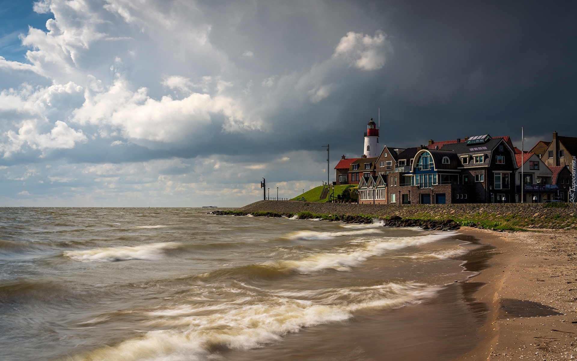 Domy, Latarnia morska, Jezioro, Lake IJsselmeer, Urk, Holandia