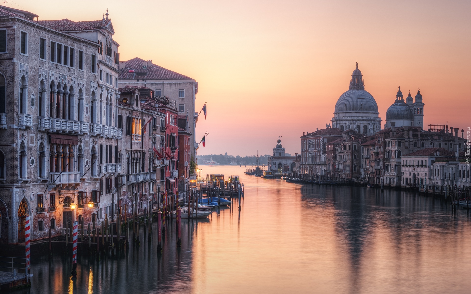 Włochy, Wenecja, Kanał, Canal Grande, Gondole, Kościół, Bazylika, Santa Maria della Salute, Domy