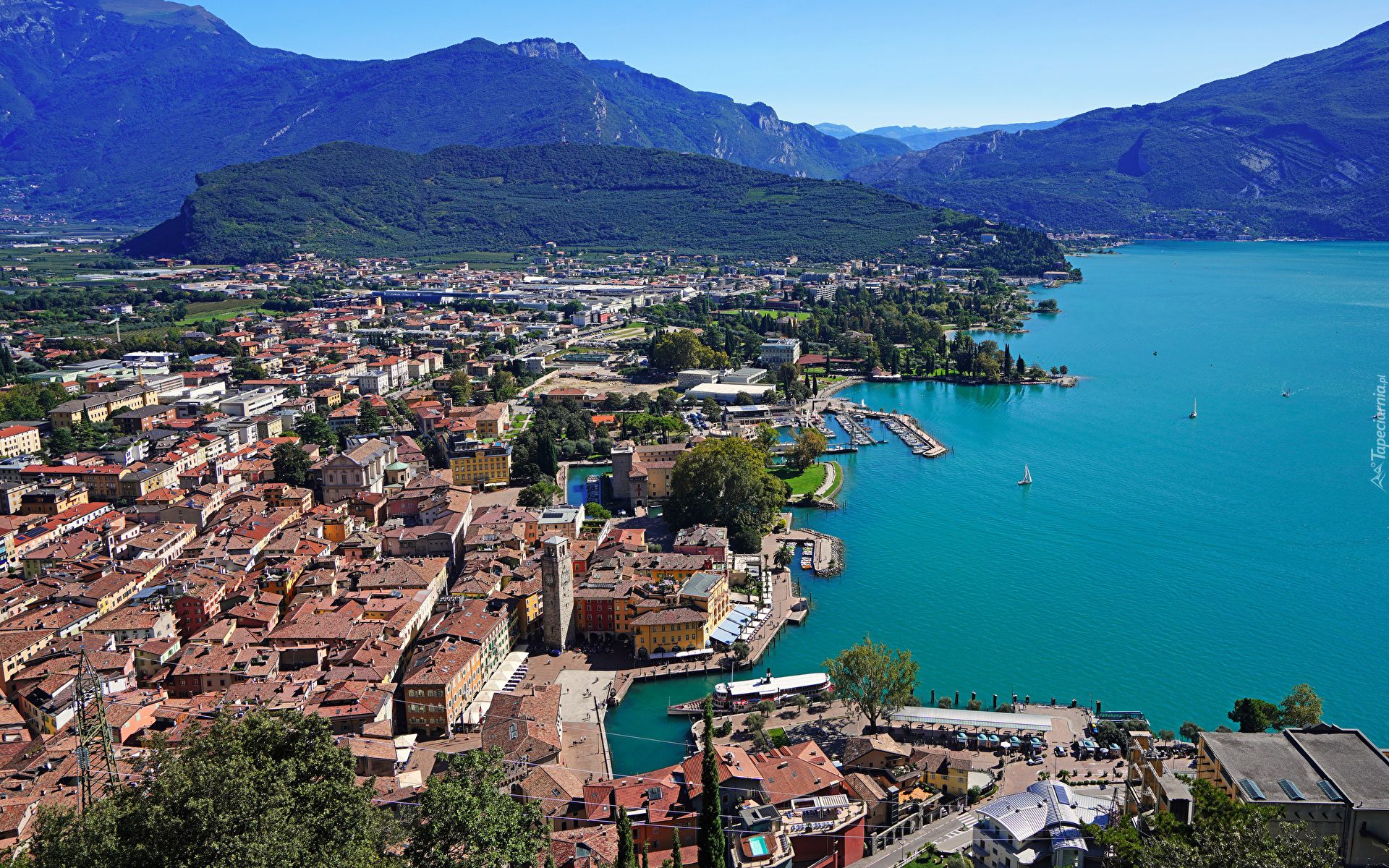 Włochy, Góry, Alpy, Las, Drzewa, Miasto, Riva del Garda, Domy, Jezioro, Lake Garda
