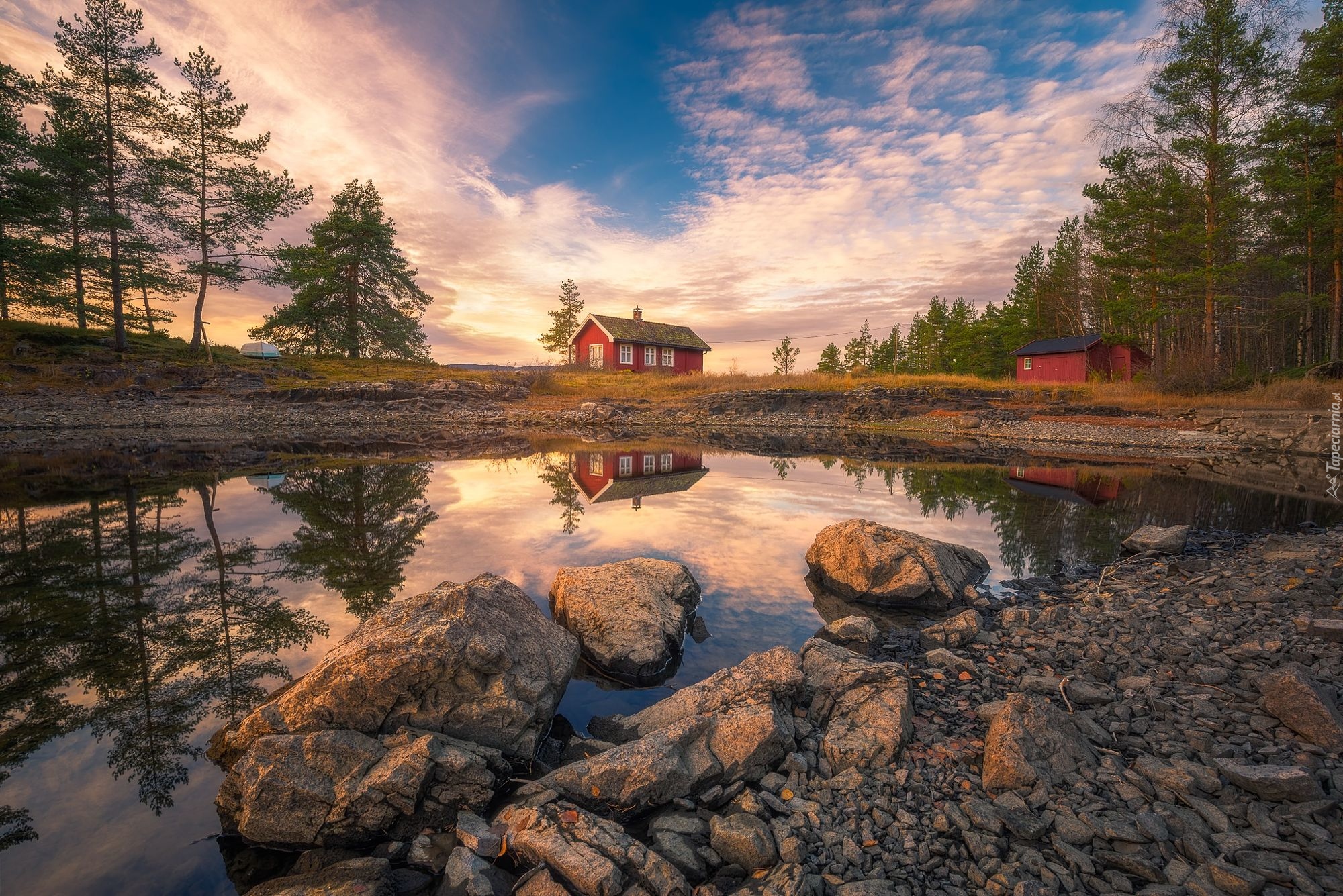 Norwegia, Ringerike, Jezioro Vaeleren, Drzewa, Kamienie, Domy, Odbicie