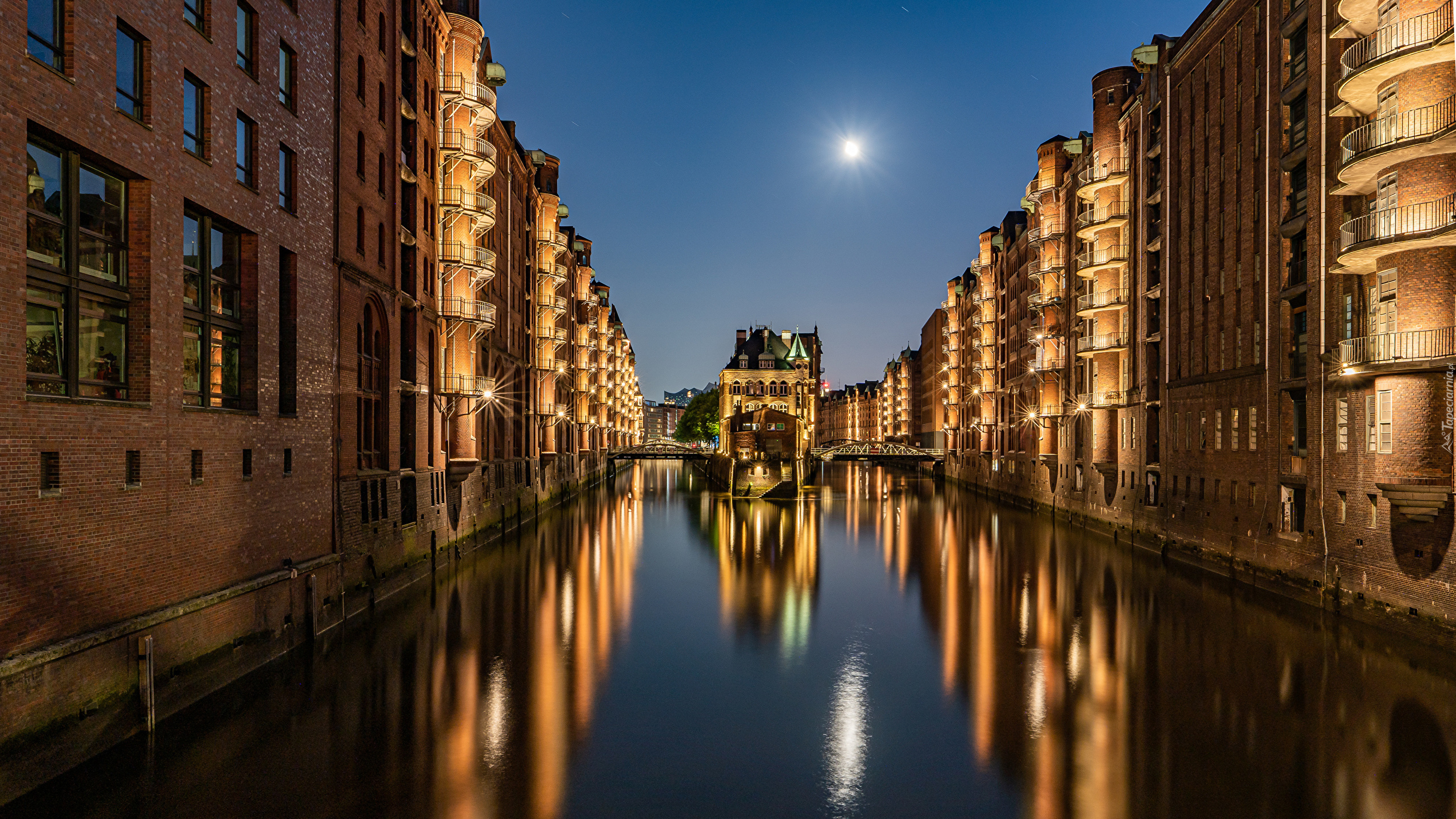 Niemcy, Hamburg, Speicherstadt, Mosty, Kanał, Restauracja Wasserschloss, Domy