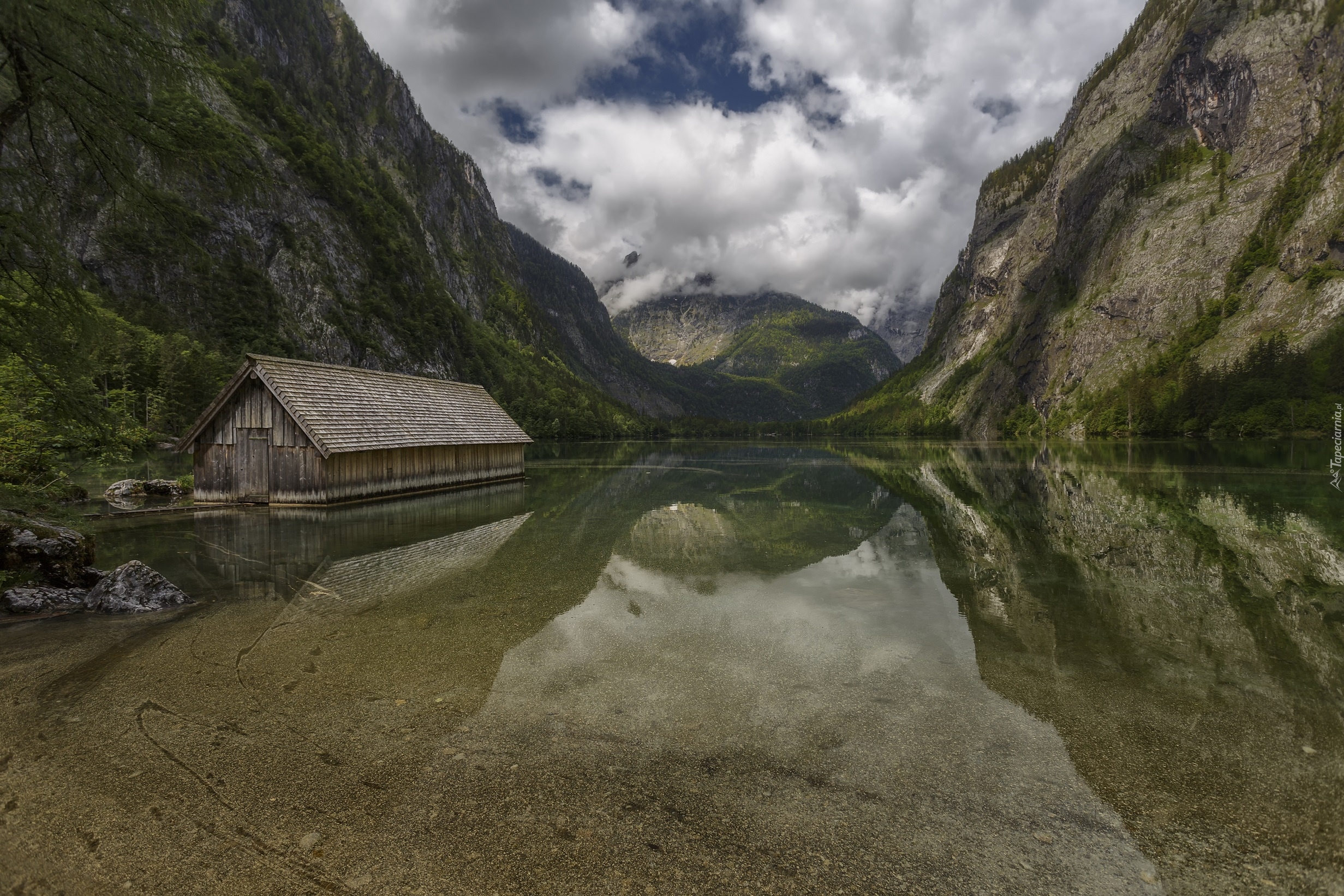 Jezioro Obersee, Kamienie, Góry Alpy, Drewniana, Szopa, Domek, Park Narodowy Berchtesgaden, Bawaria, Niemcy